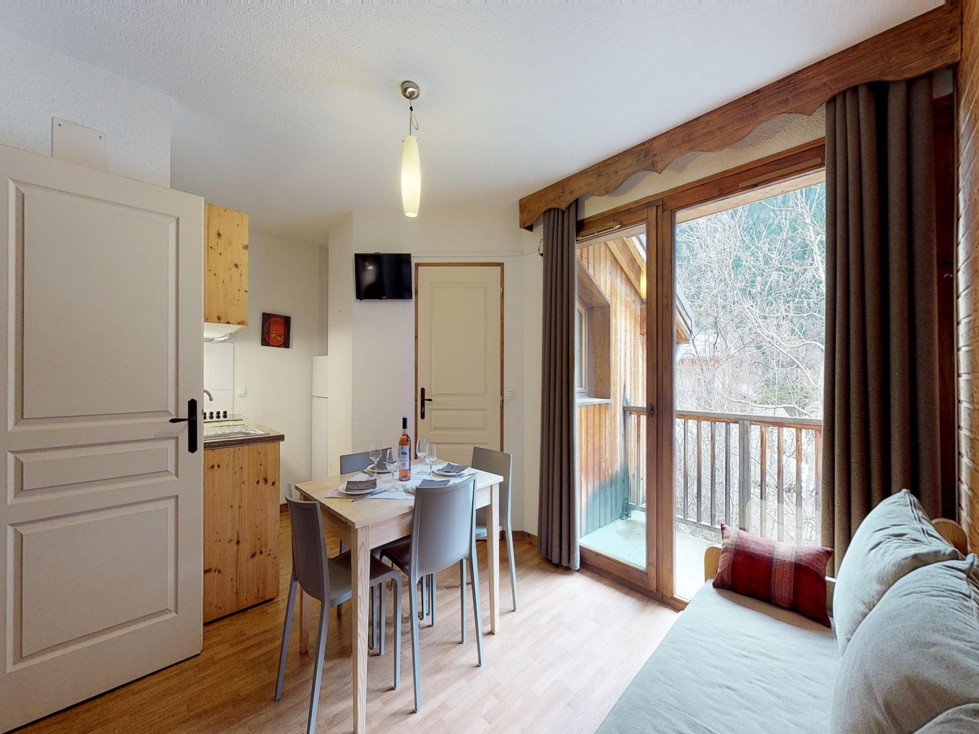 Op 1,0 km van de piste: Gezellig appartement in Orelle voor 4 personen (2) - foto 5