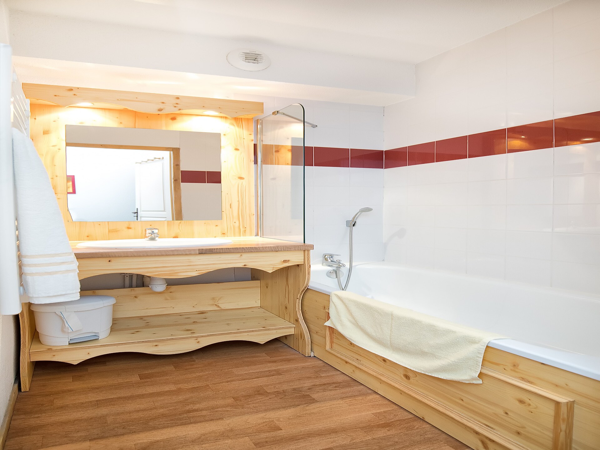 Appartement 4 pers. met zwembad & sauna aan de voet van de 3 Vallées - foto 17