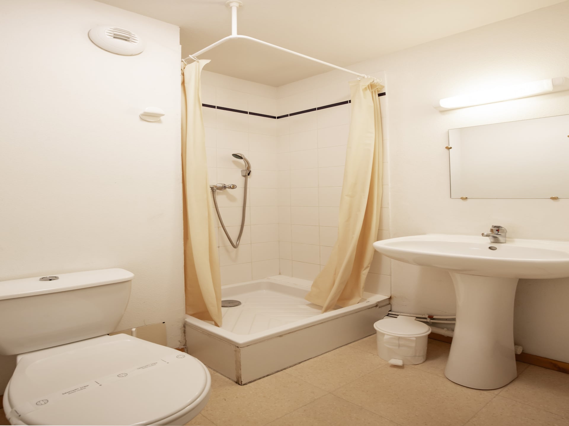 Ruim 8-persoonsappartement met balkon op 50m van de skilift in Val Cenis - foto 13