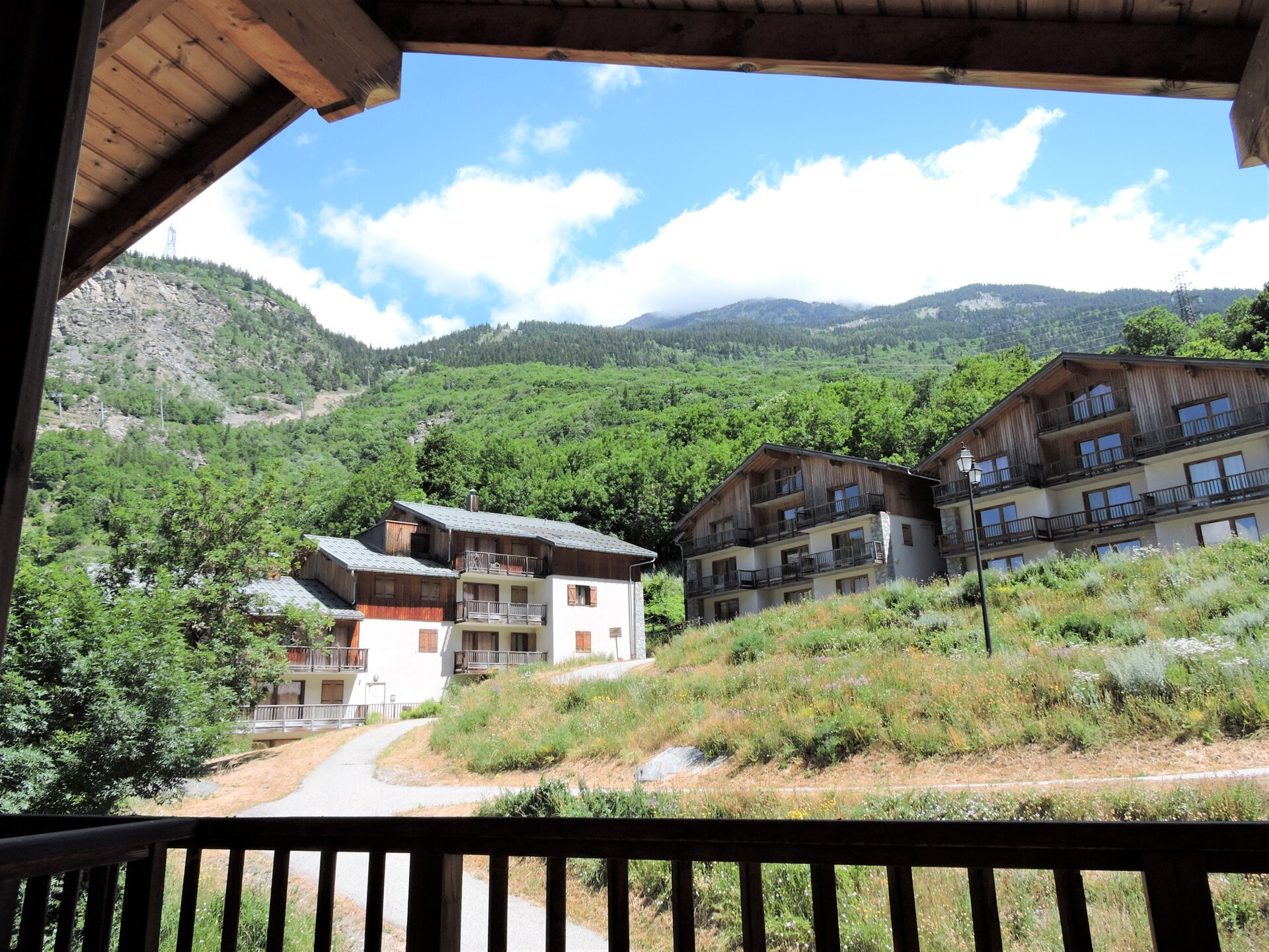 Rustiek appartement voor 6 met wellness & zwembad aan de voet van de 3 Vallées - foto 4