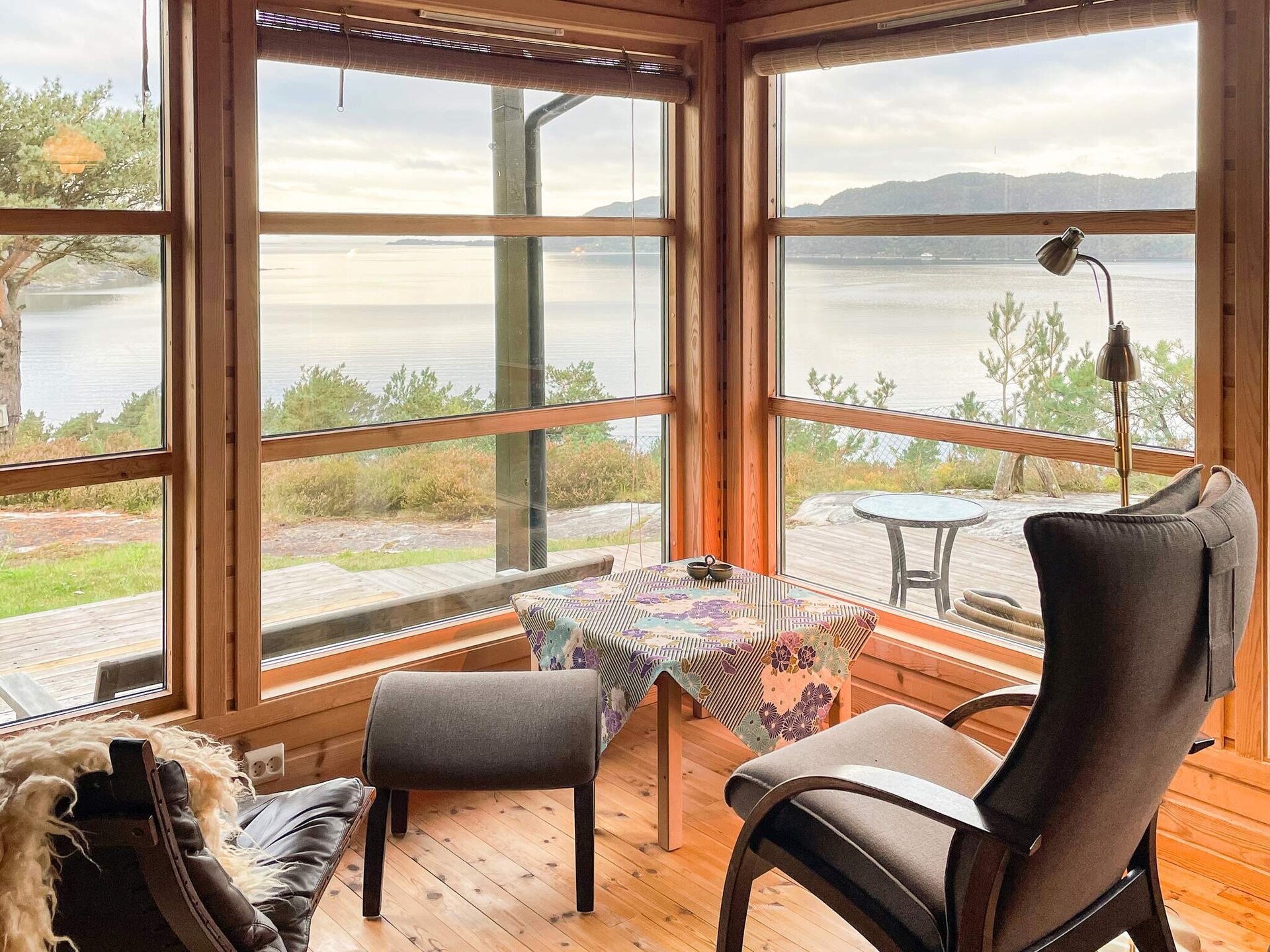 Vrijstaand vakantiehuis op Randøy met panoramisch fjordzicht - foto 16