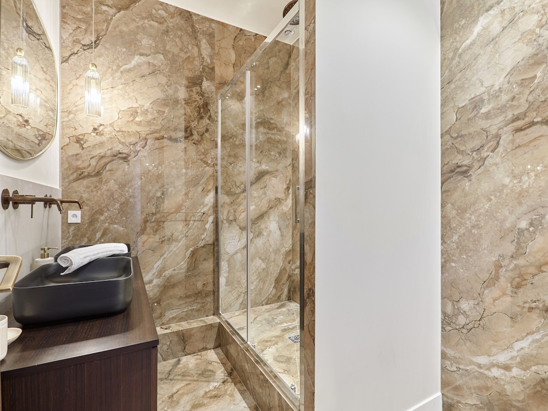 Luxe 3-slaapkamer appartement in hartje Parijs bij Rue Montorgueil - foto 20