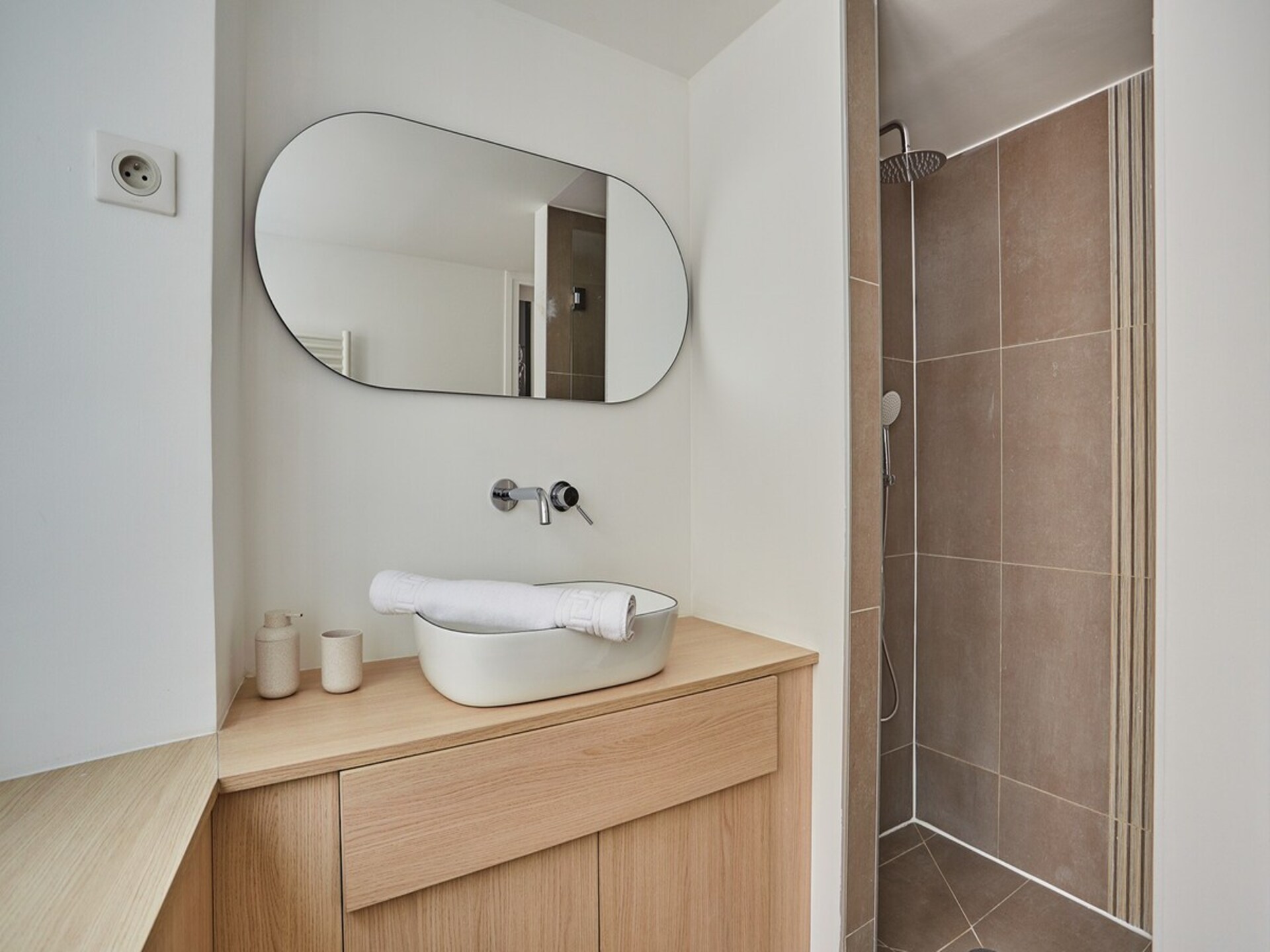 Elegant appartement nabij het Louvre en Palais Royal in Parijs - foto 16