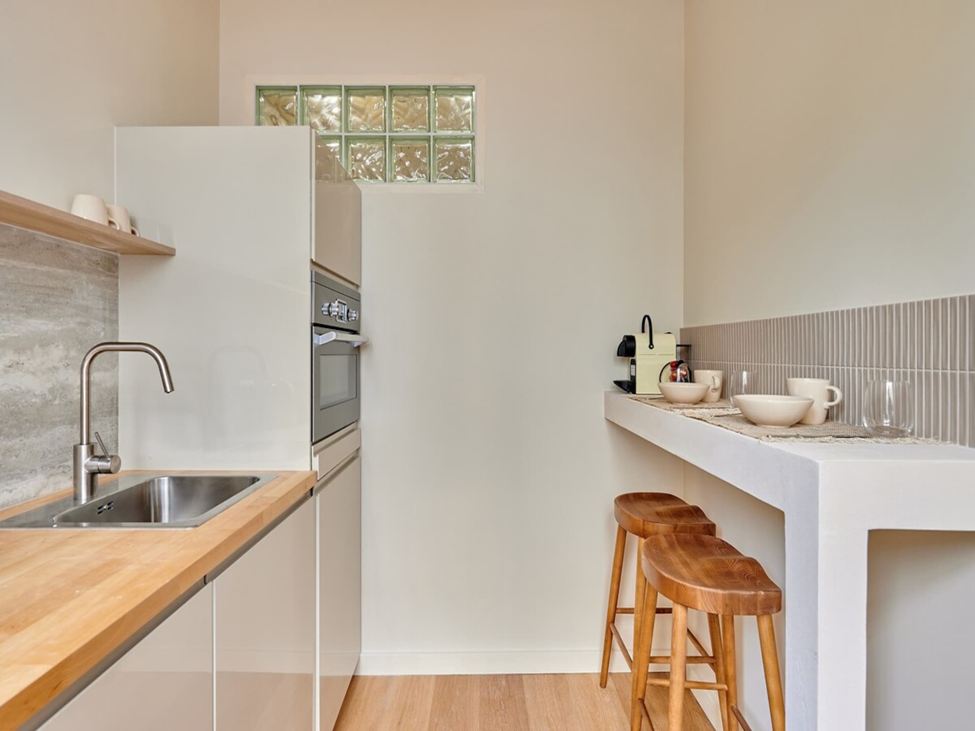 Lichte studio in hartje Parijs, vlakbij Rue de Rivoli en Le Marais - foto 3
