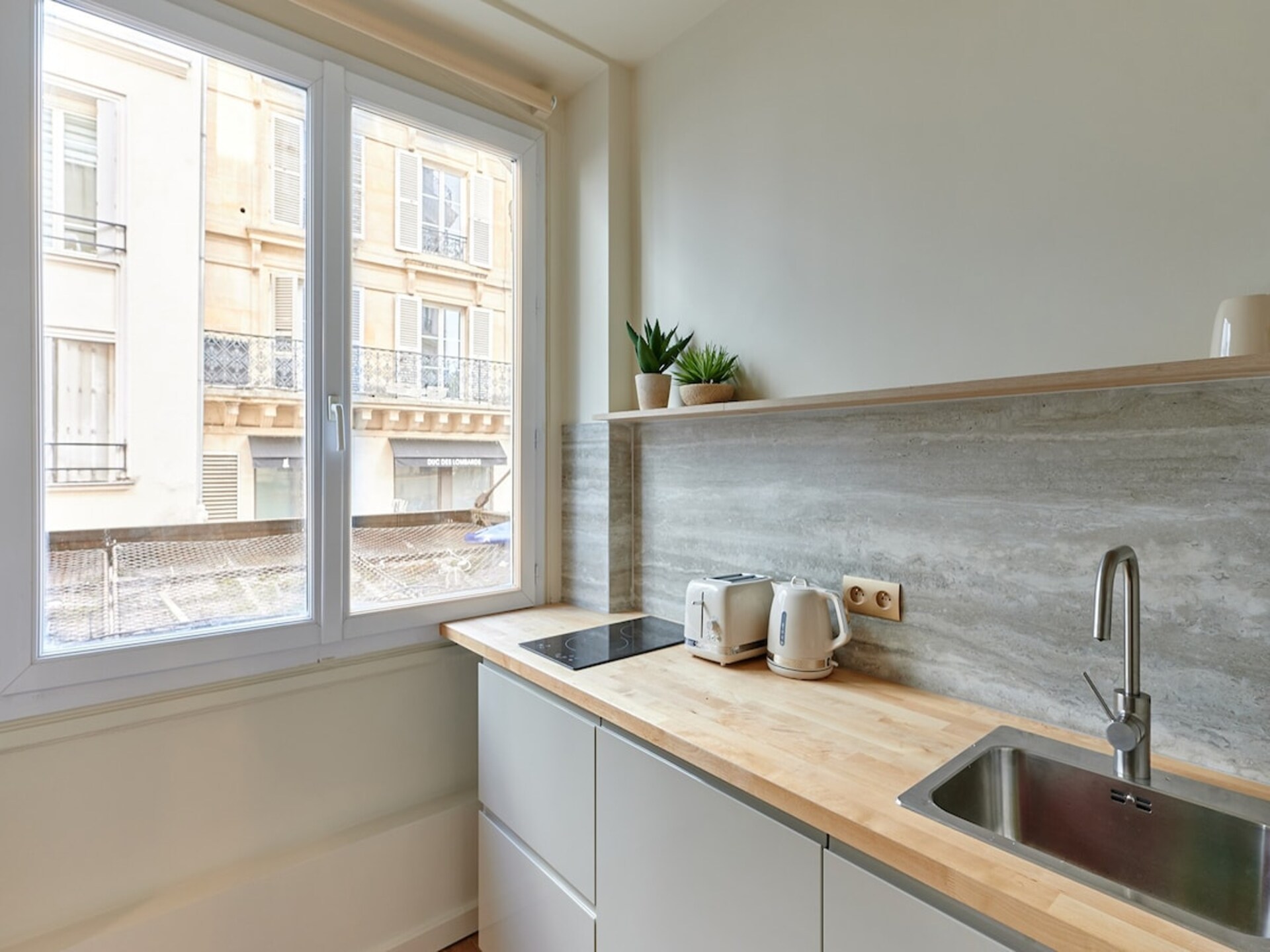 Lichte studio in hartje Parijs, vlakbij Rue de Rivoli en Le Marais - foto 5