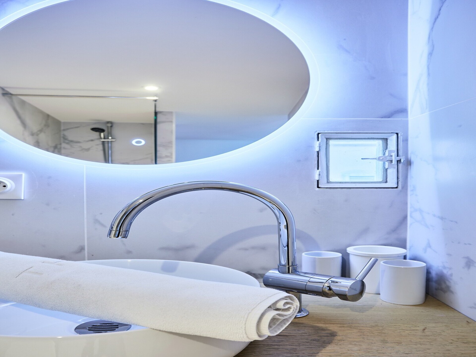 Elegant appartement in hartje Saint-Germain-des-Prés met zicht op de Seine - foto 21