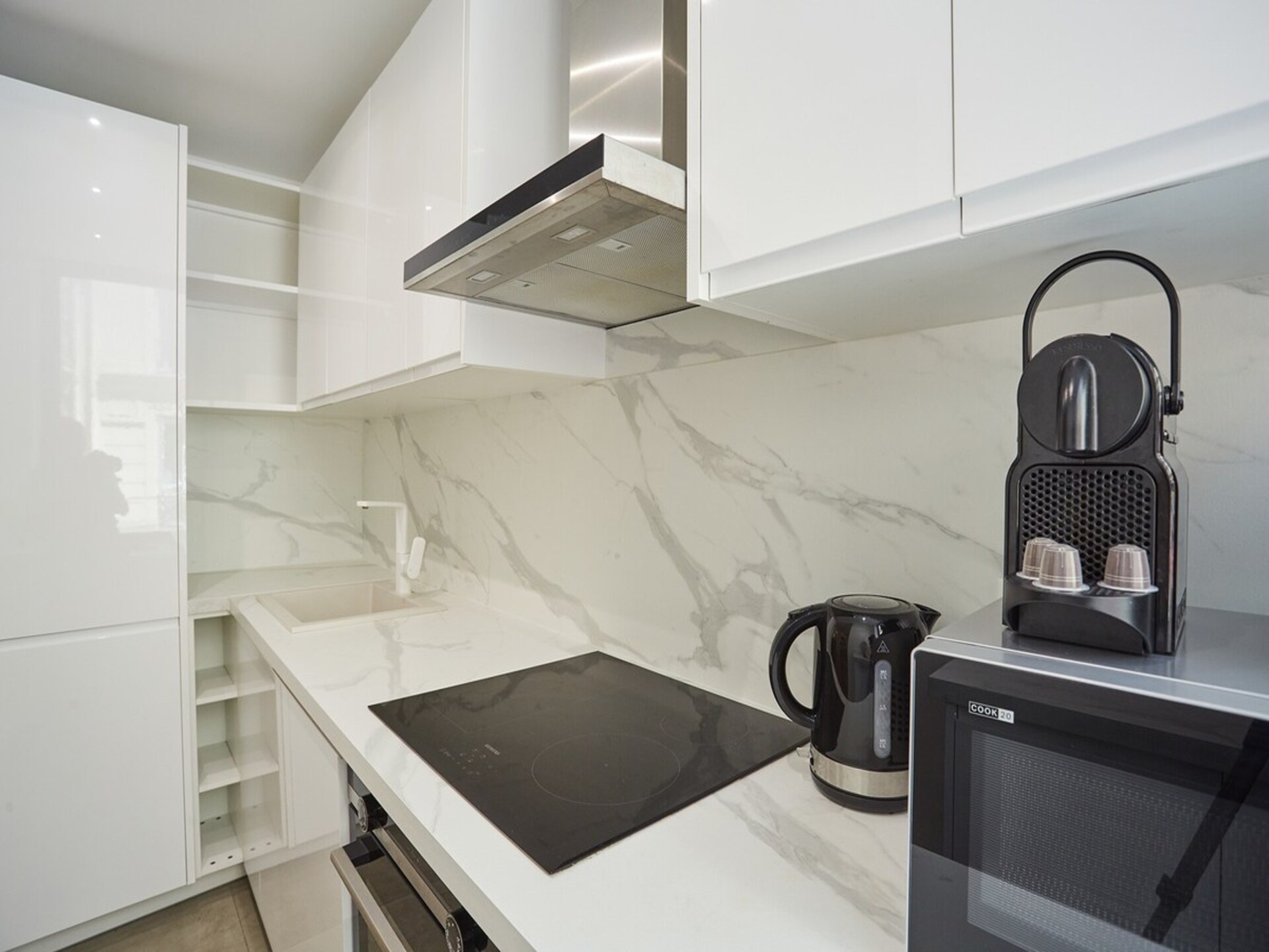RUE DES MOINES: Ruim 3-slaapkamerappartement in het 17e arrondissement - foto 13