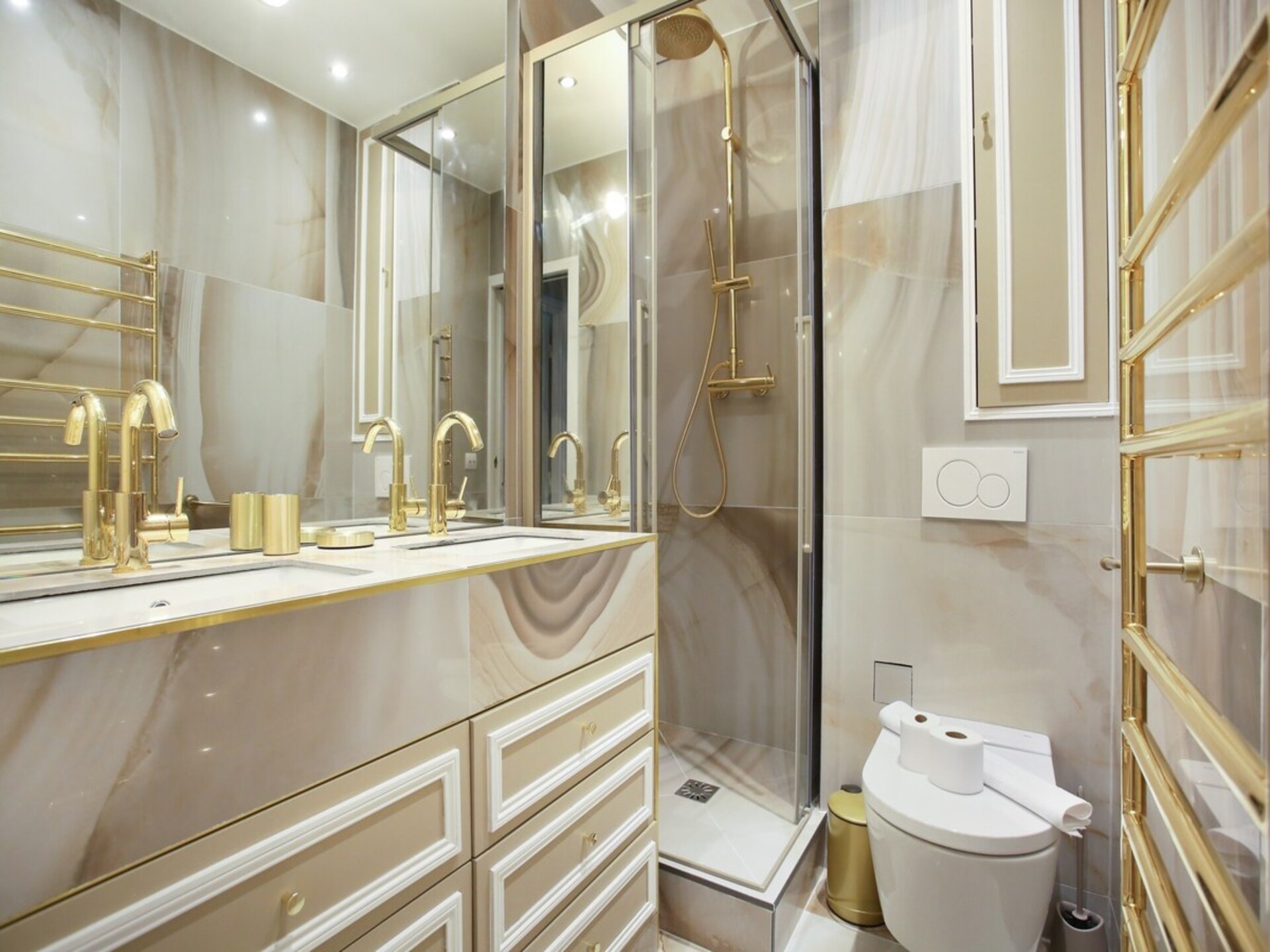 Elegant appartement 121m² in hartje 8e arrondissement Parijs voor 8 personen - foto 15
