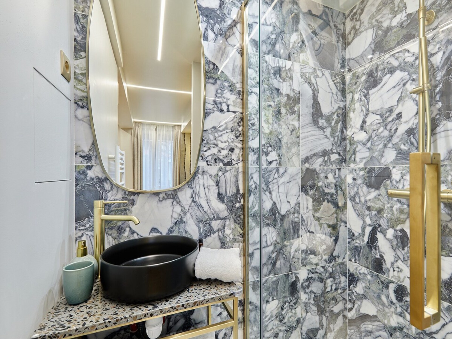 Stijlvol gerenoveerd appartement in hartje Marais, Parijs - foto 3