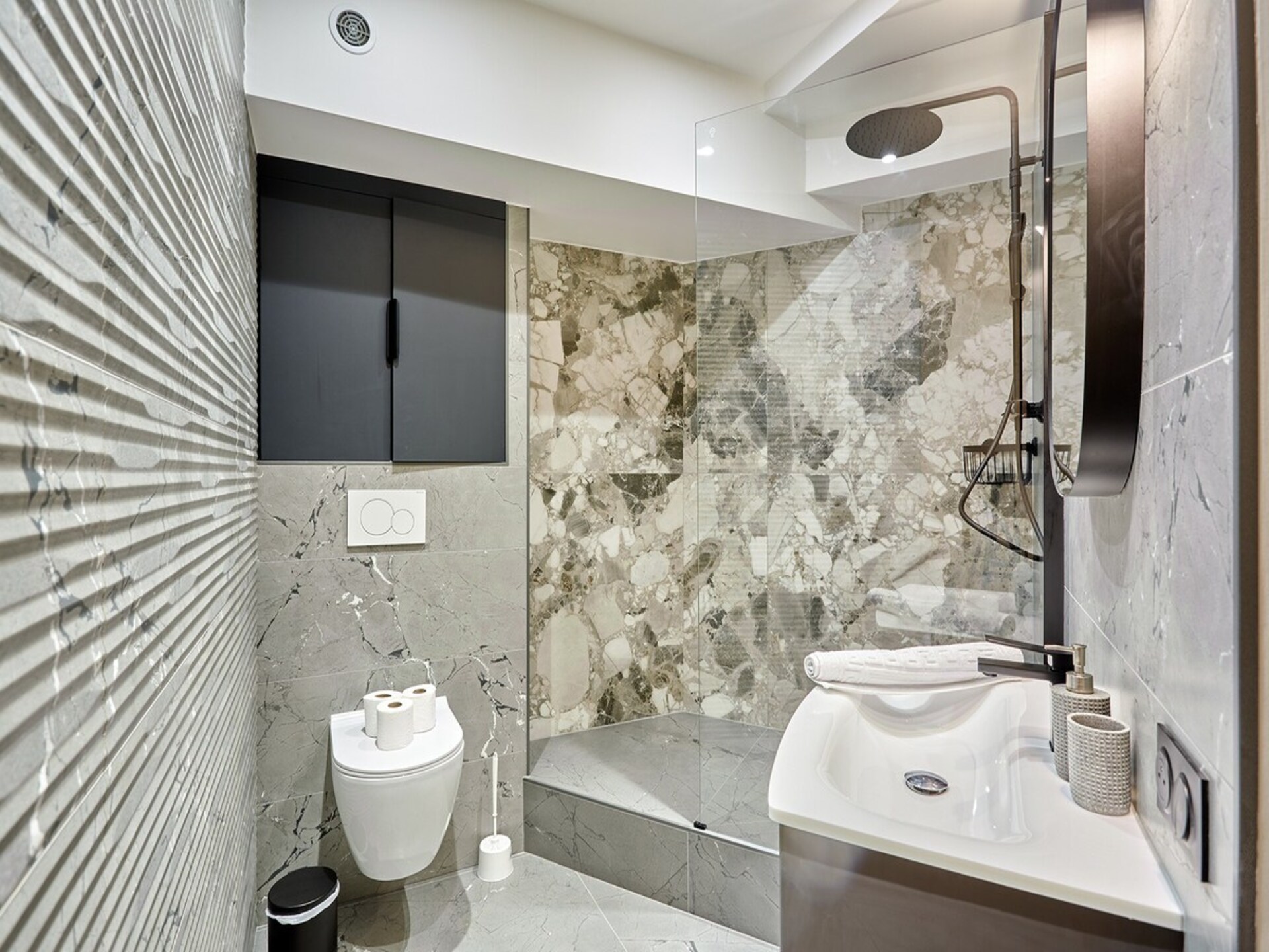 Ruim modern appartement voor 6 bij Père Lachaise, 113m² - foto 16