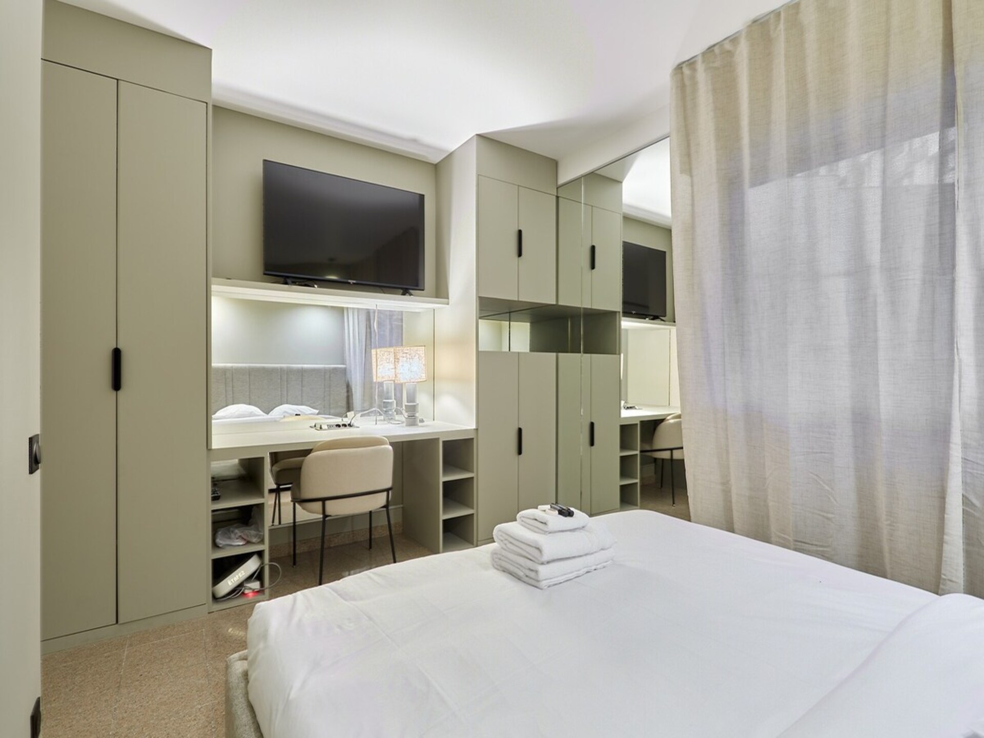 Ruim modern appartement voor 6 bij Père Lachaise, 113m² - foto 17