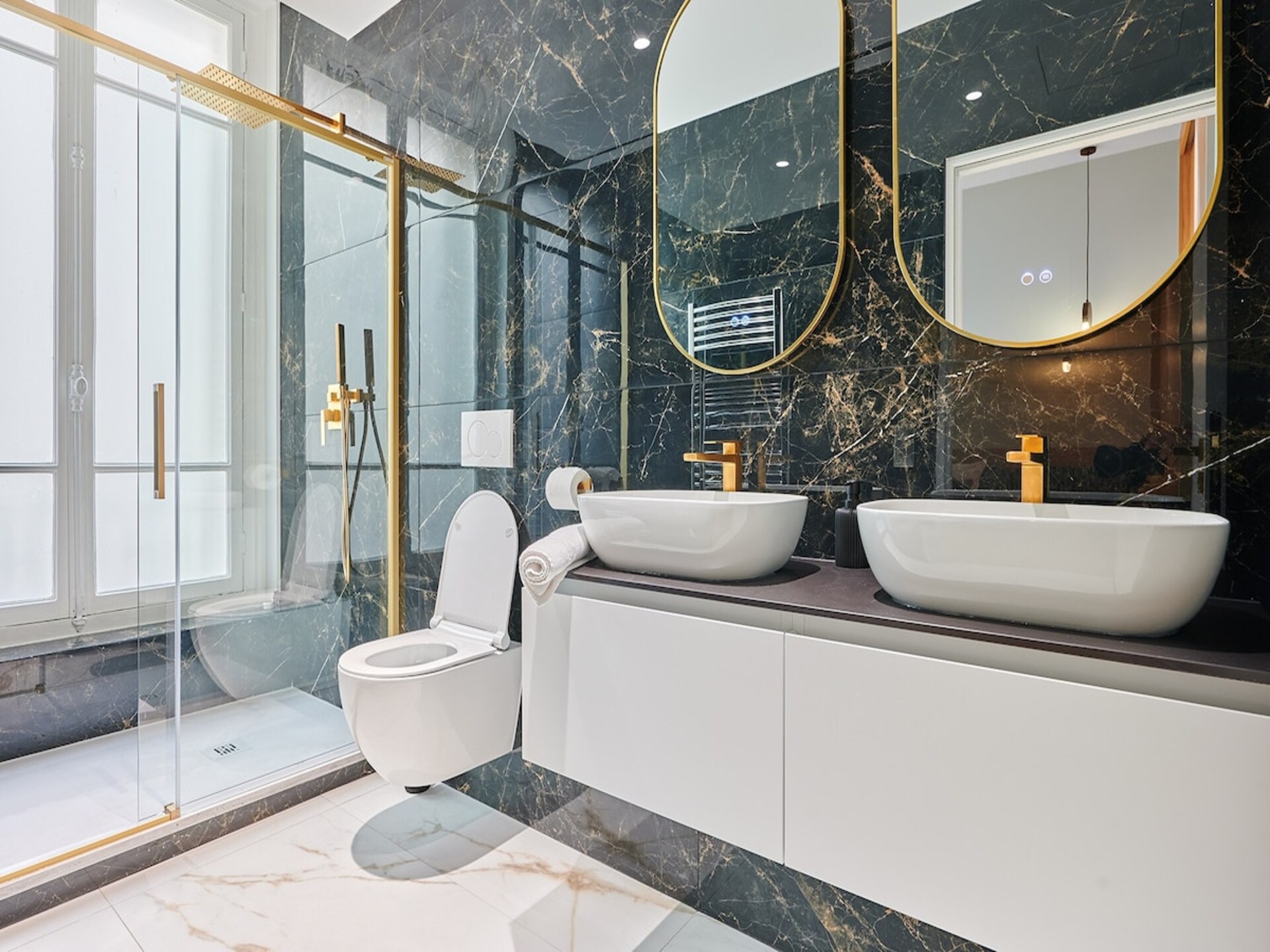 Luxe 3-slaapkamer appartement met airco in hartje Parijs, vlakbij Place de Clichy - foto 5