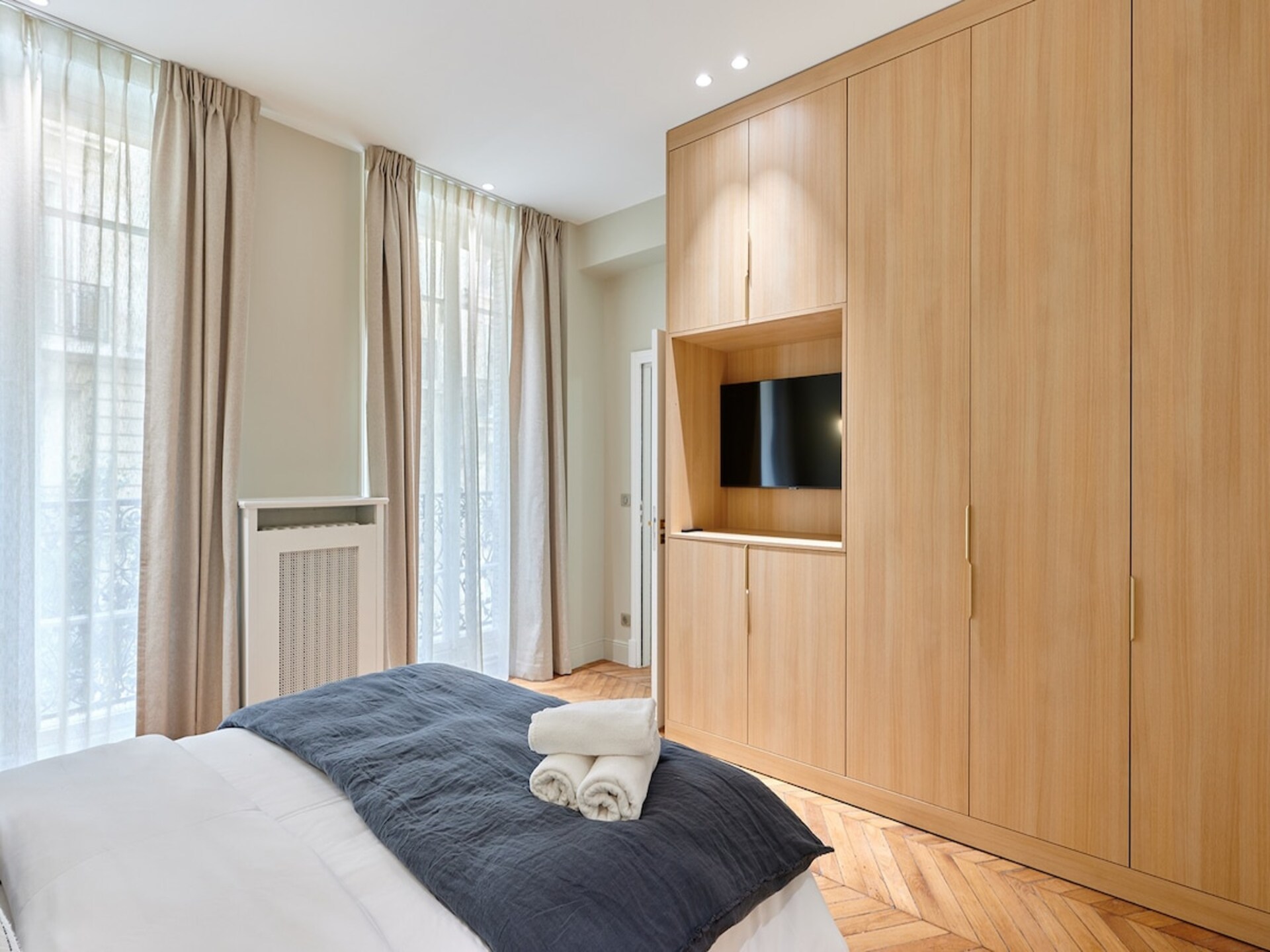Luxe 3-slaapkamer appartement met airco in hartje Parijs, vlakbij Place de Clichy - foto 18