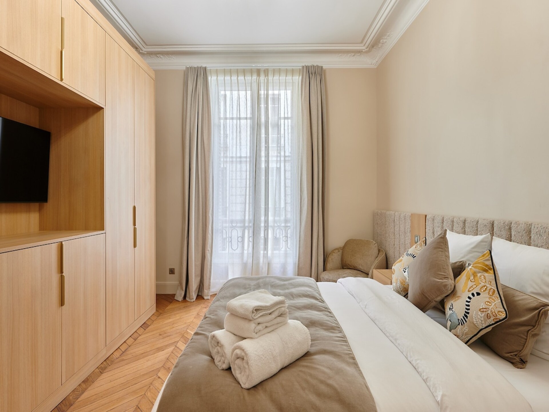 Luxe 3-slaapkamer appartement met airco in hartje Parijs, vlakbij Place de Clichy - foto 26