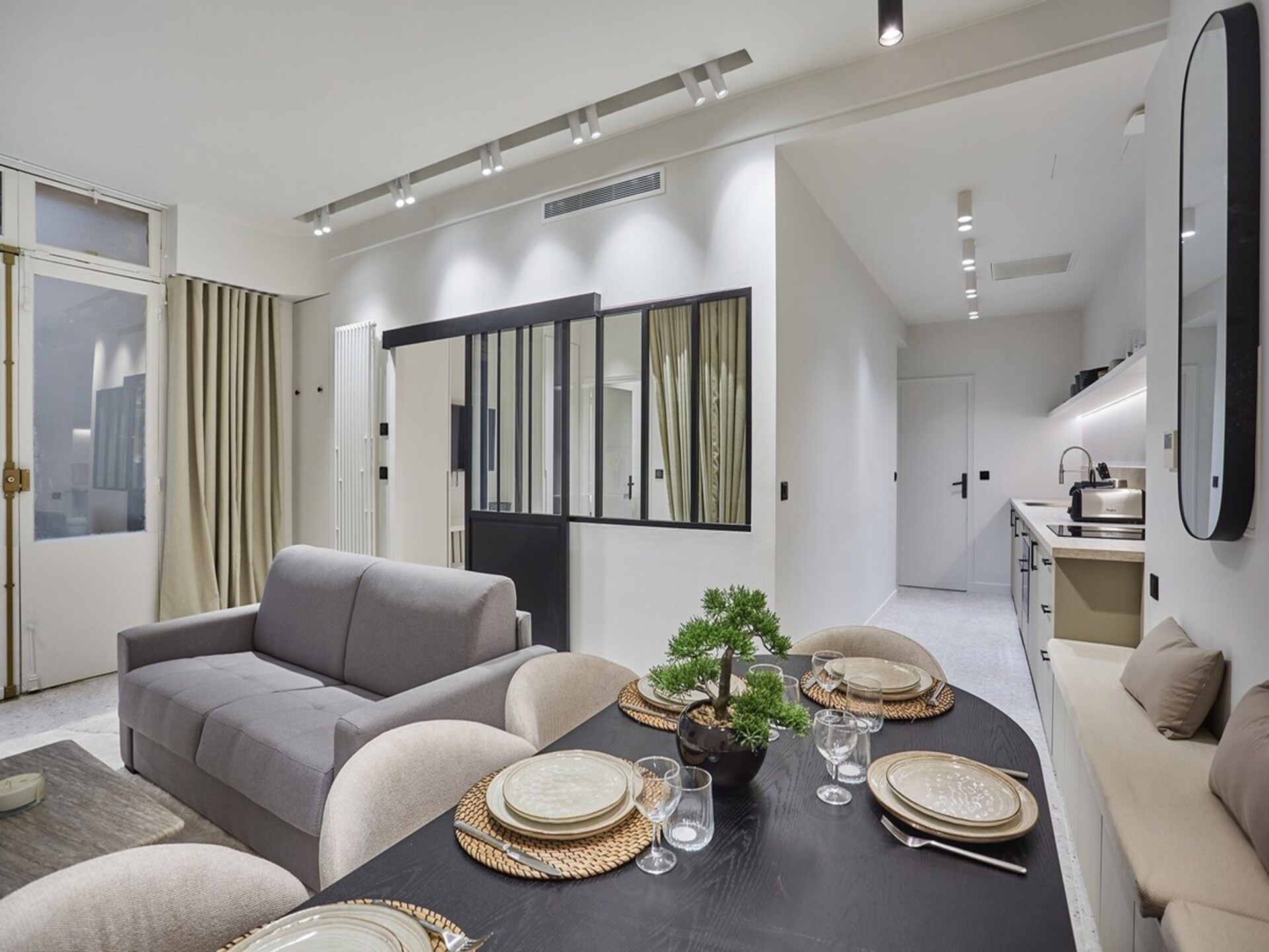 Gerenoveerd appartement aan de voet van de Sacré Coeur, Parijs - foto 10