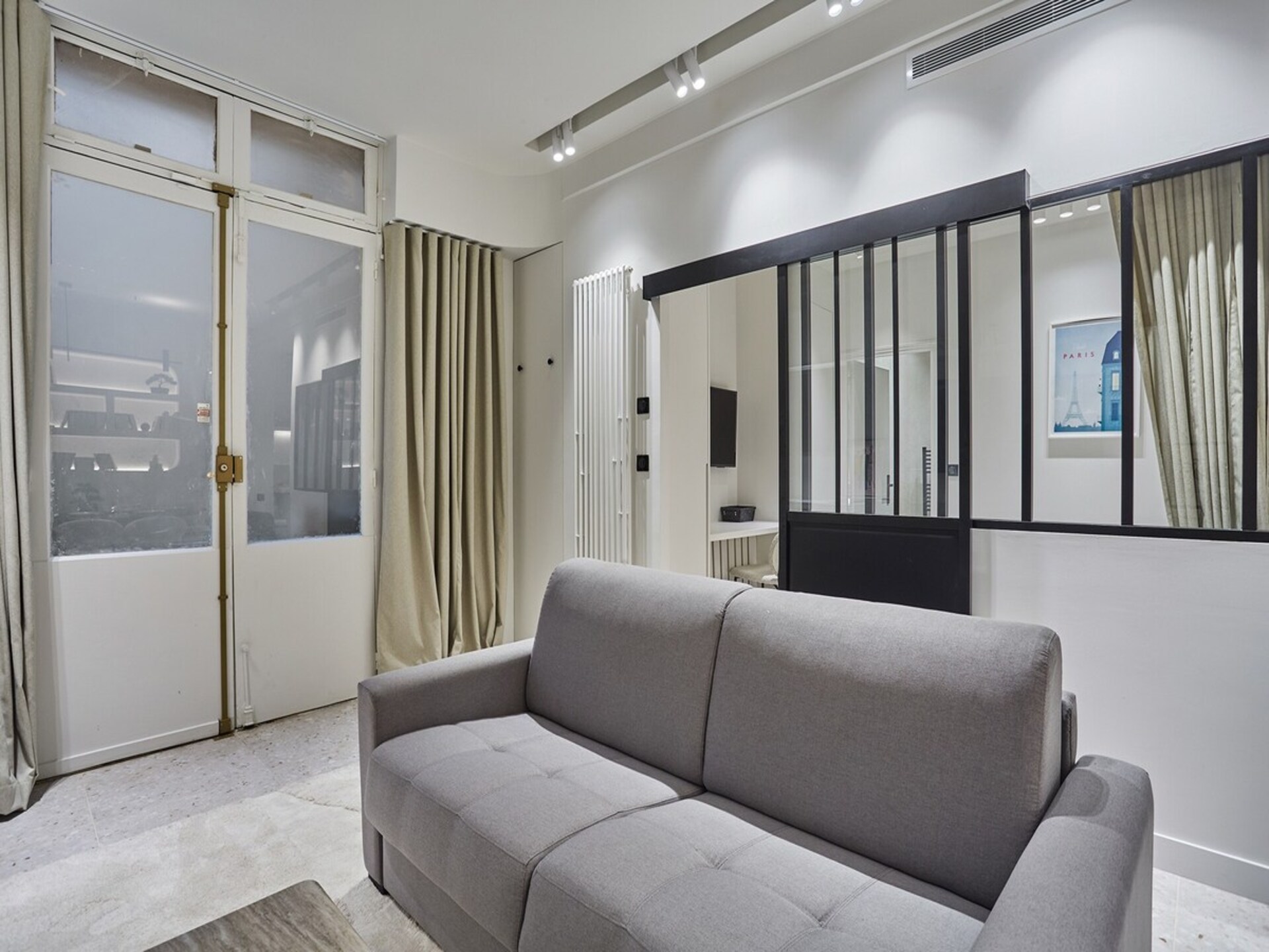 Gerenoveerd appartement aan de voet van de Sacré Coeur, Parijs - foto 12