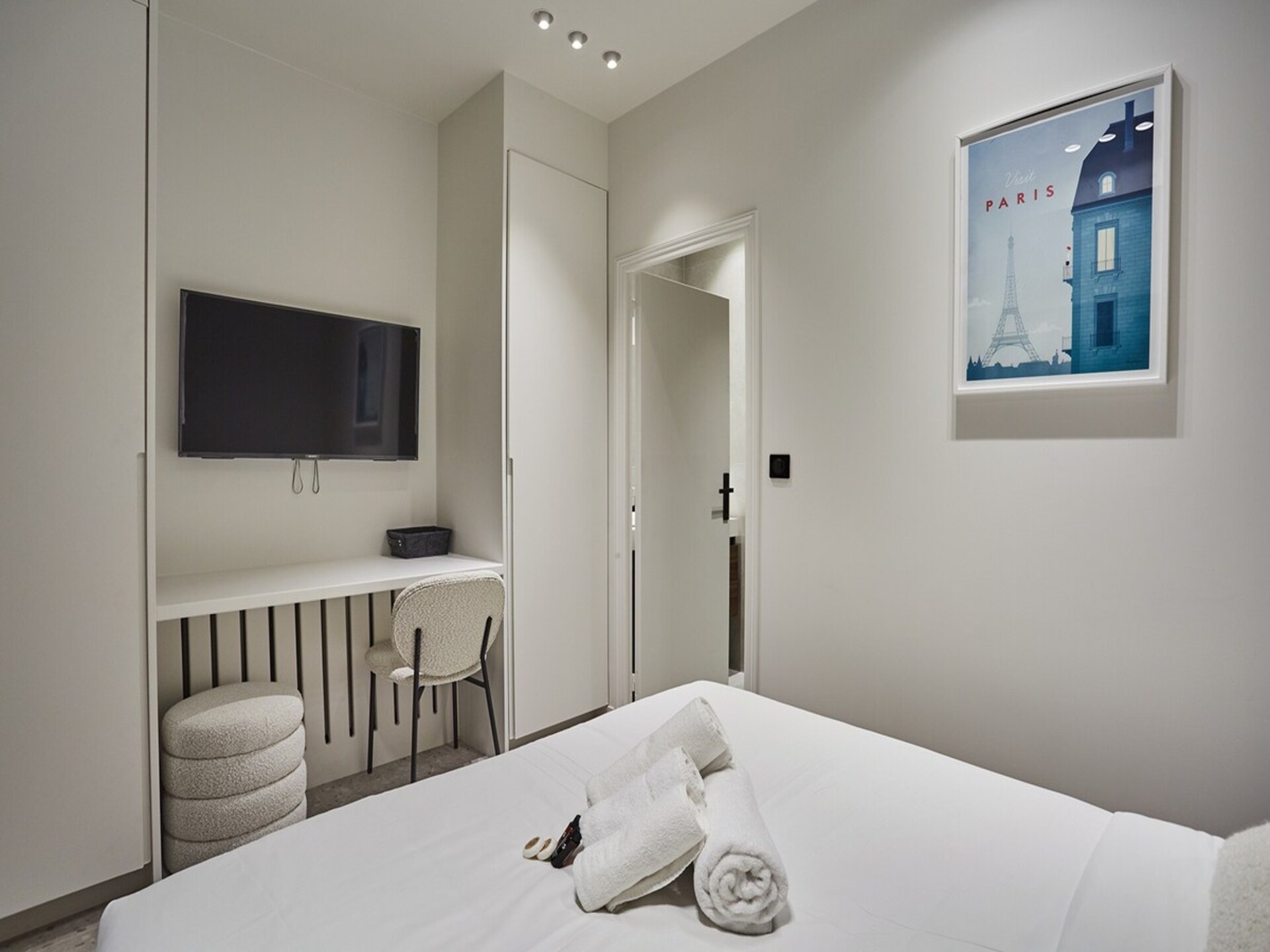 Gerenoveerd appartement aan de voet van de Sacré Coeur, Parijs - foto 19