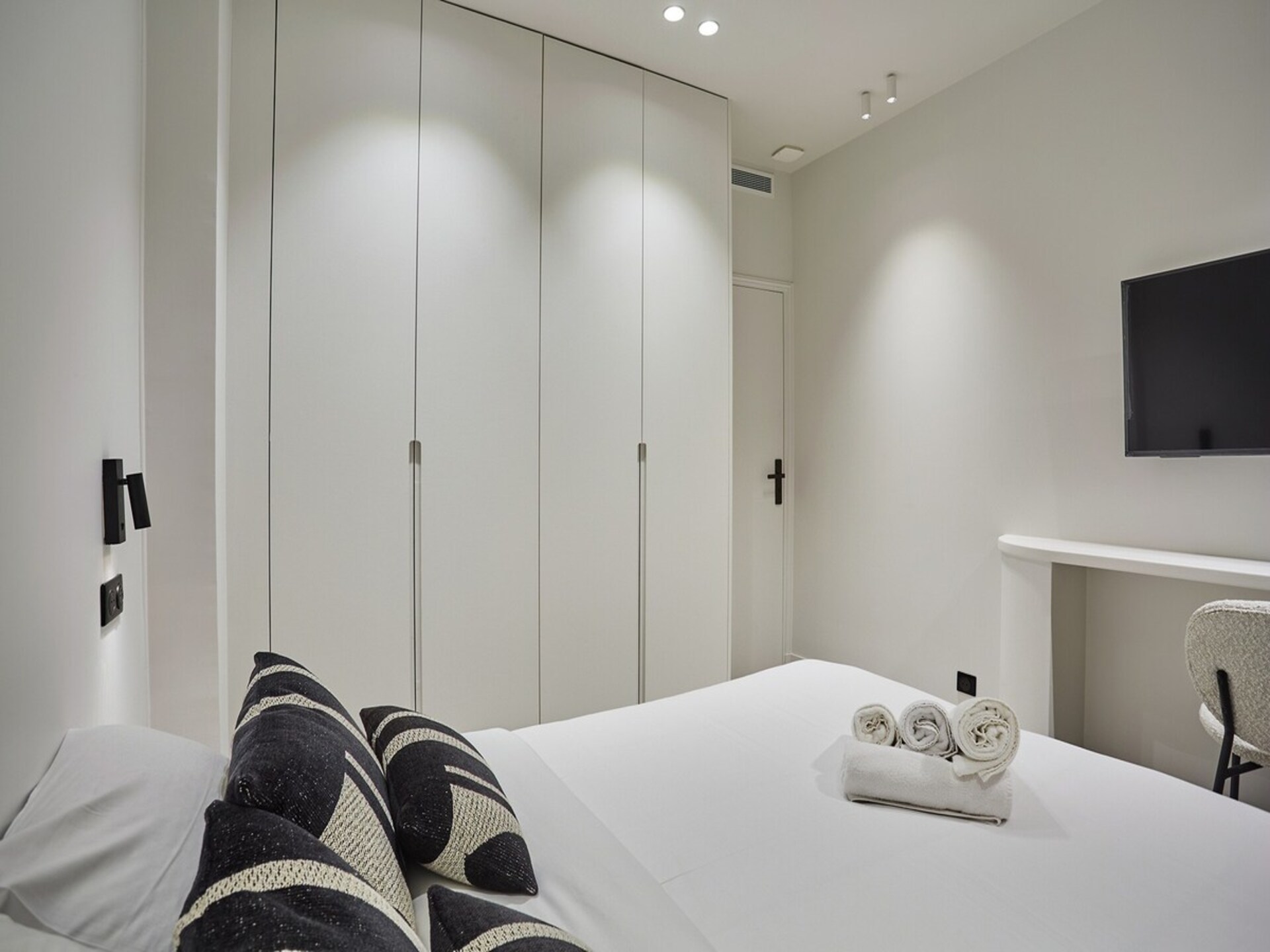 Gerenoveerd appartement aan de voet van de Sacré Coeur, Parijs - foto 20
