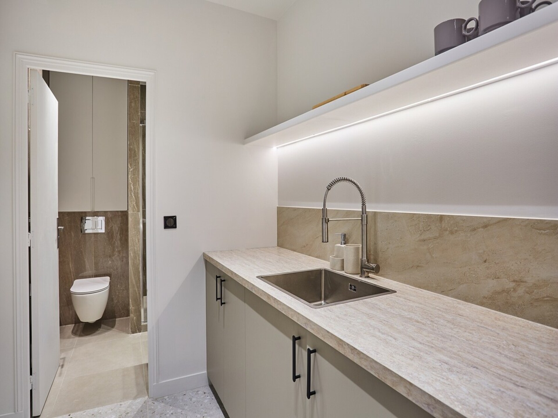 Gerenoveerd appartement aan de voet van de Sacré Coeur, Parijs - foto 25