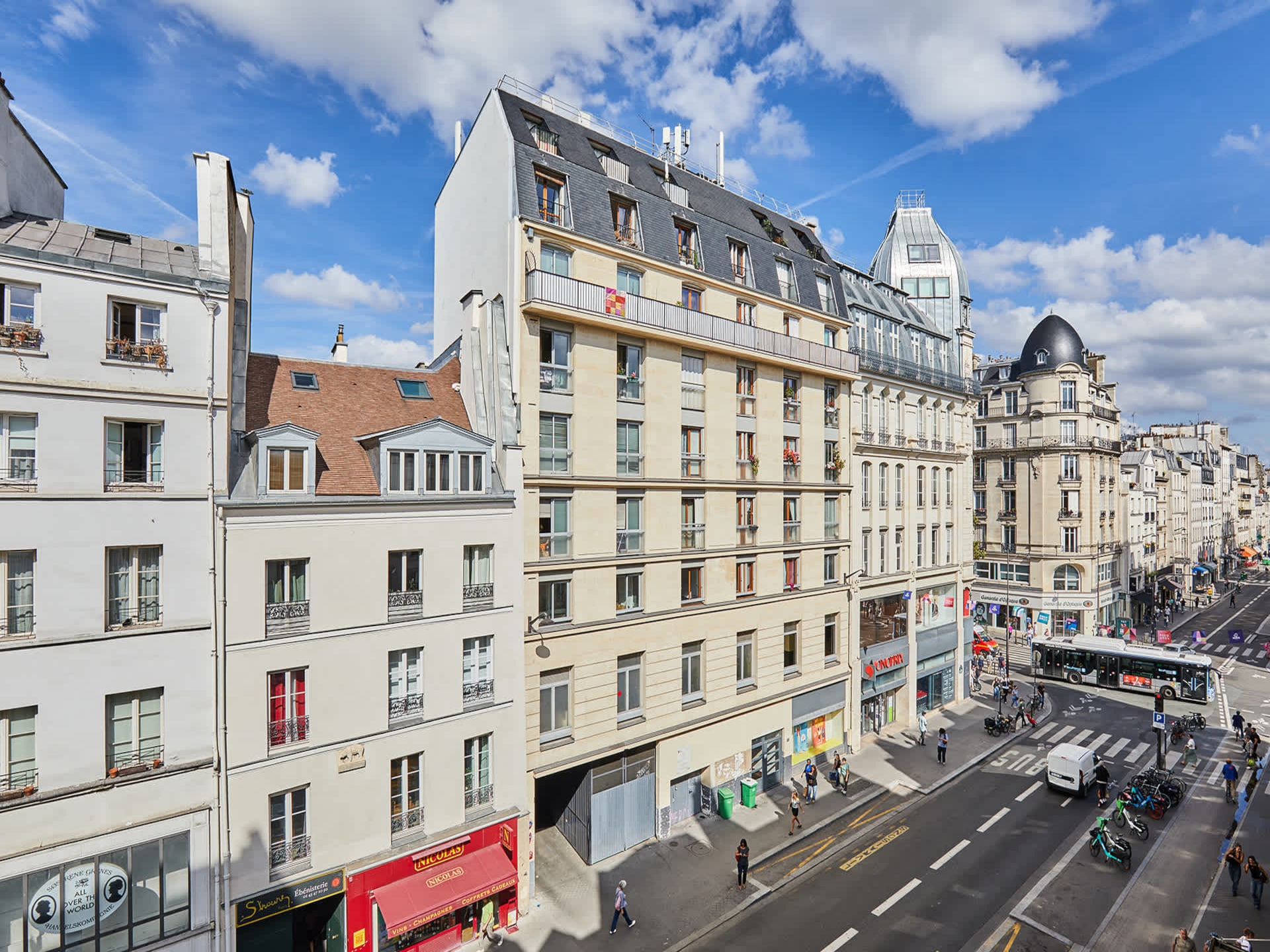 Gerenoveerd appartement in de Marais, vlakbij Place des Vosges - foto 17