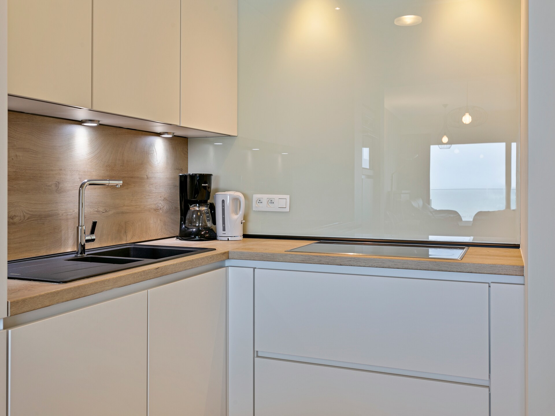Gerenoveerd zee-appartement met panoramisch uitzicht in Blankenberge - foto 3