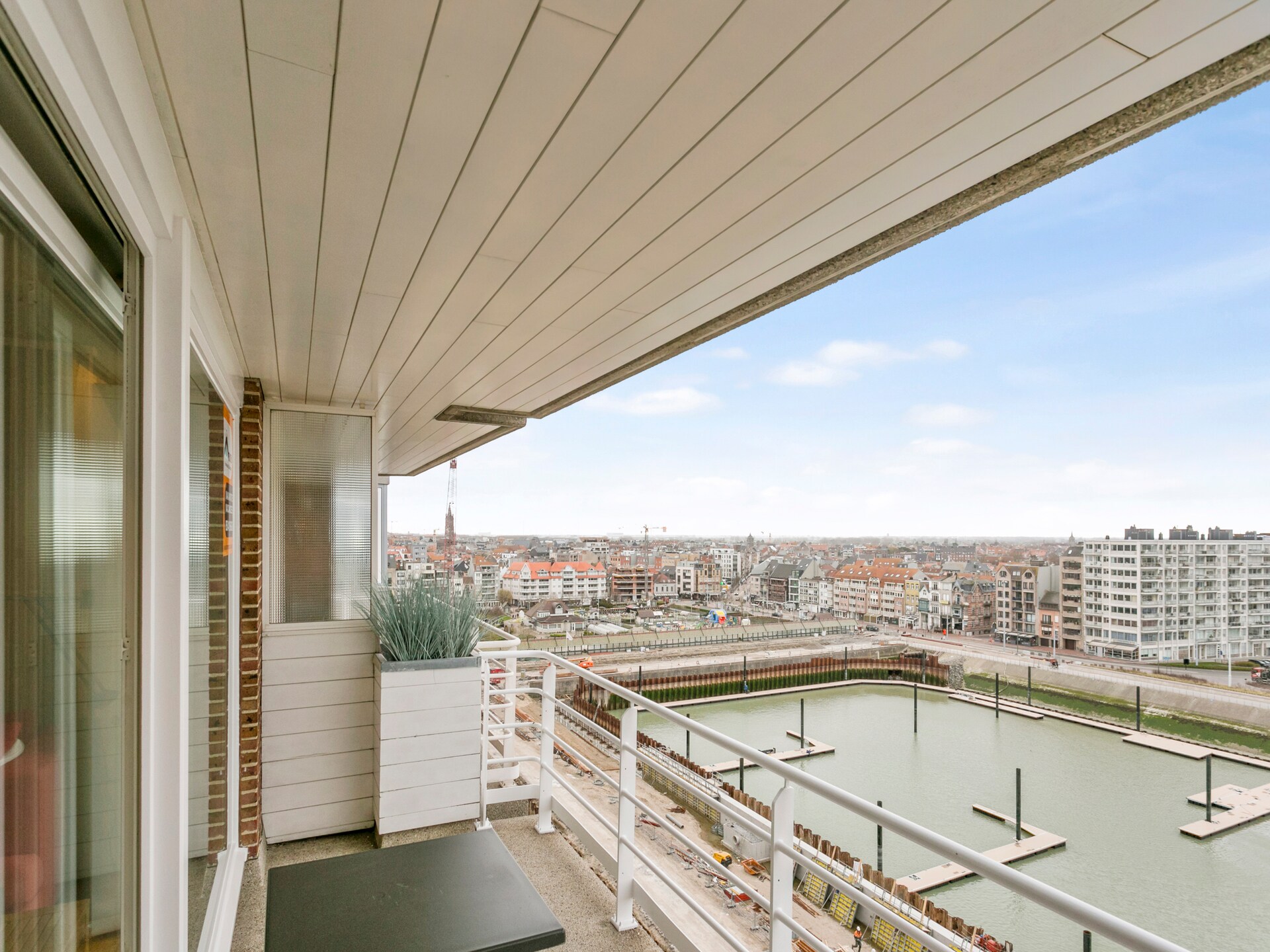 Ruim appartement met zonnig terras en uitzicht op de jachthaven van Blankenberge - foto 5
