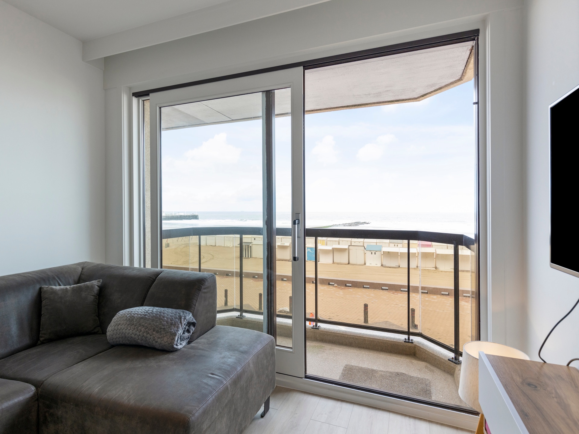 Stijlvol gerenoveerd appartement aan de Zeedijk in Blankenberge - foto 13