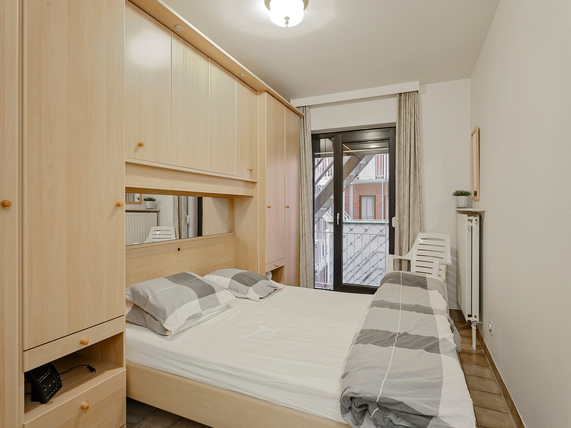 Licht appartement met 2 terrassen op 12 km van zee in Blankenberge - foto 4