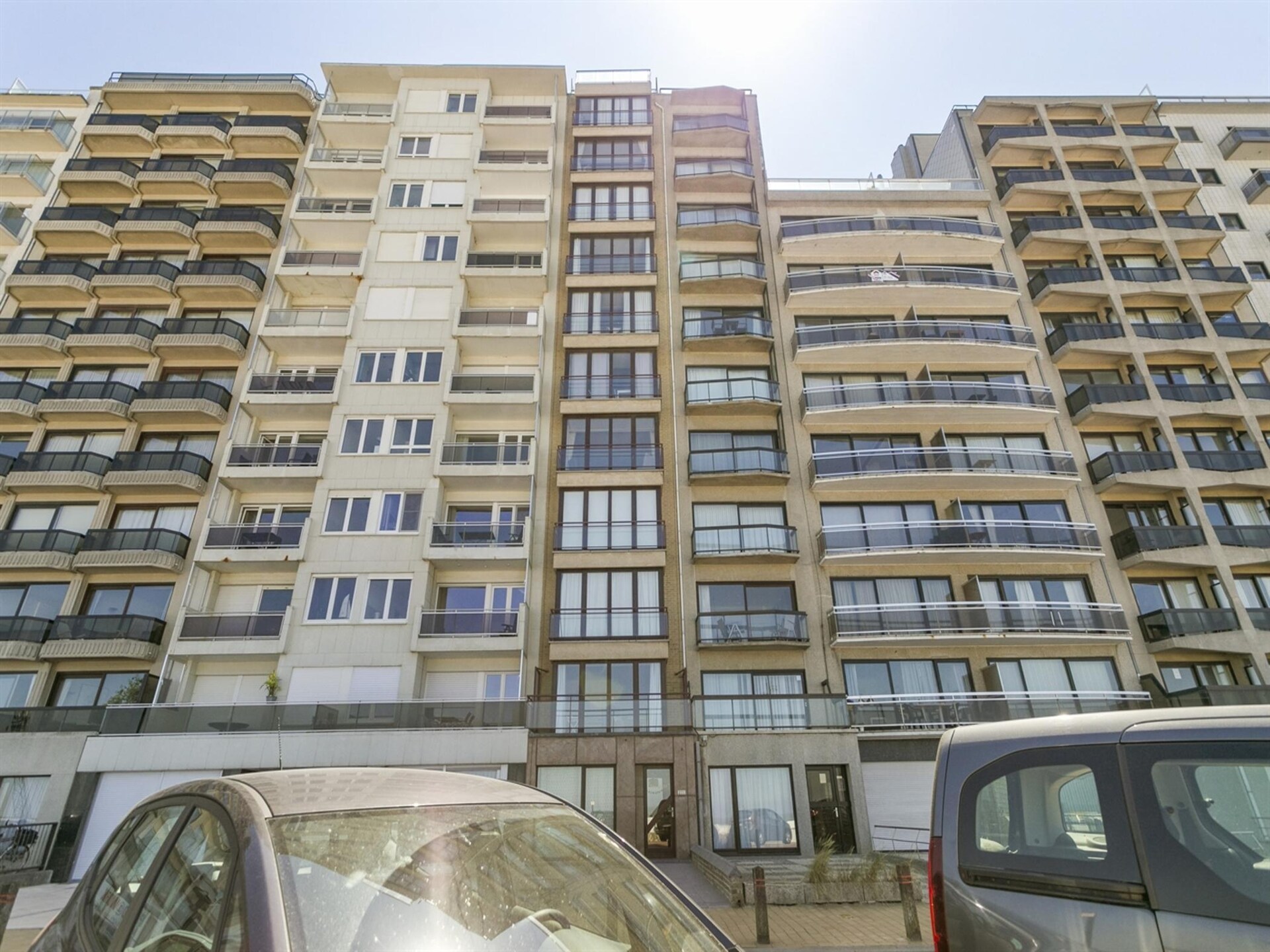 Frontaal zeezicht in Blankenberge: appartement voor 5 op 1e verdieping - foto 1