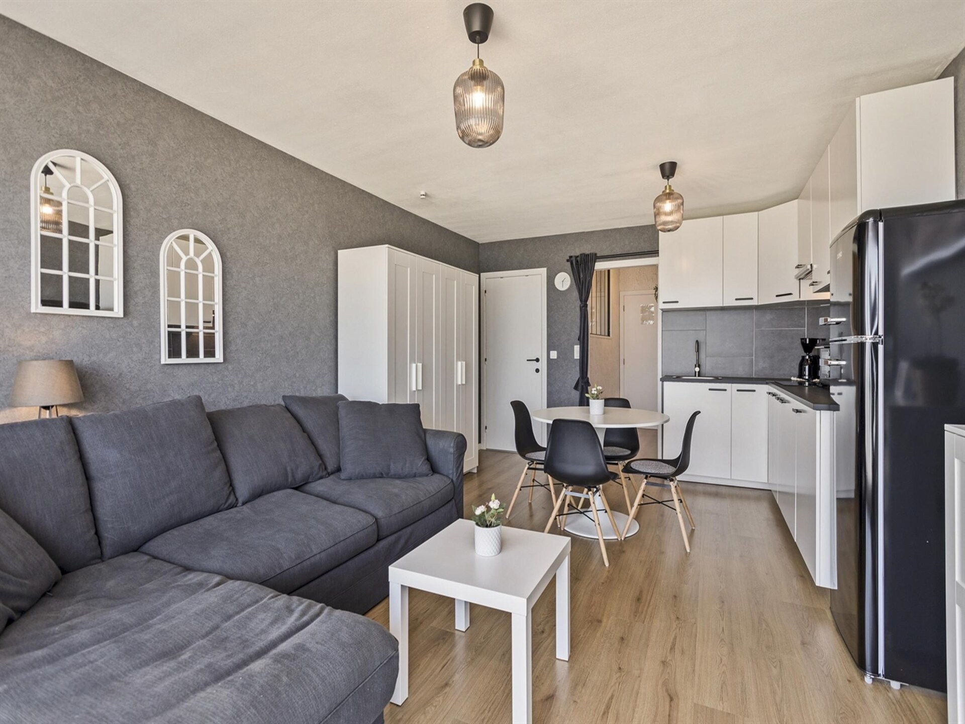Modern industrieel appartement met zeezicht in Blankenberge - foto 1