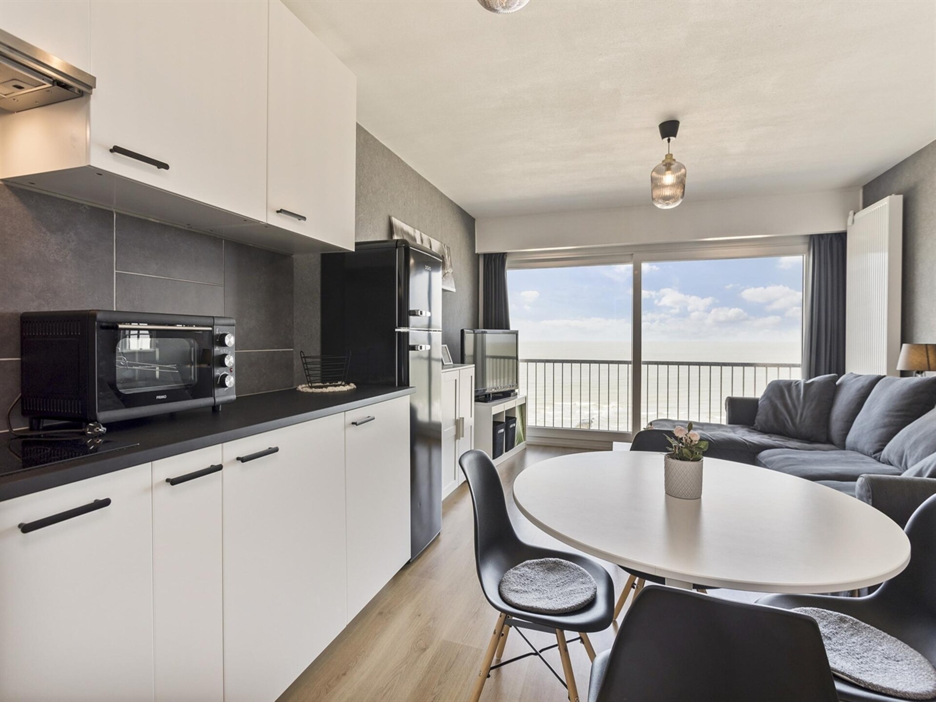 Modern industrieel appartement met zeezicht in Blankenberge - foto 14