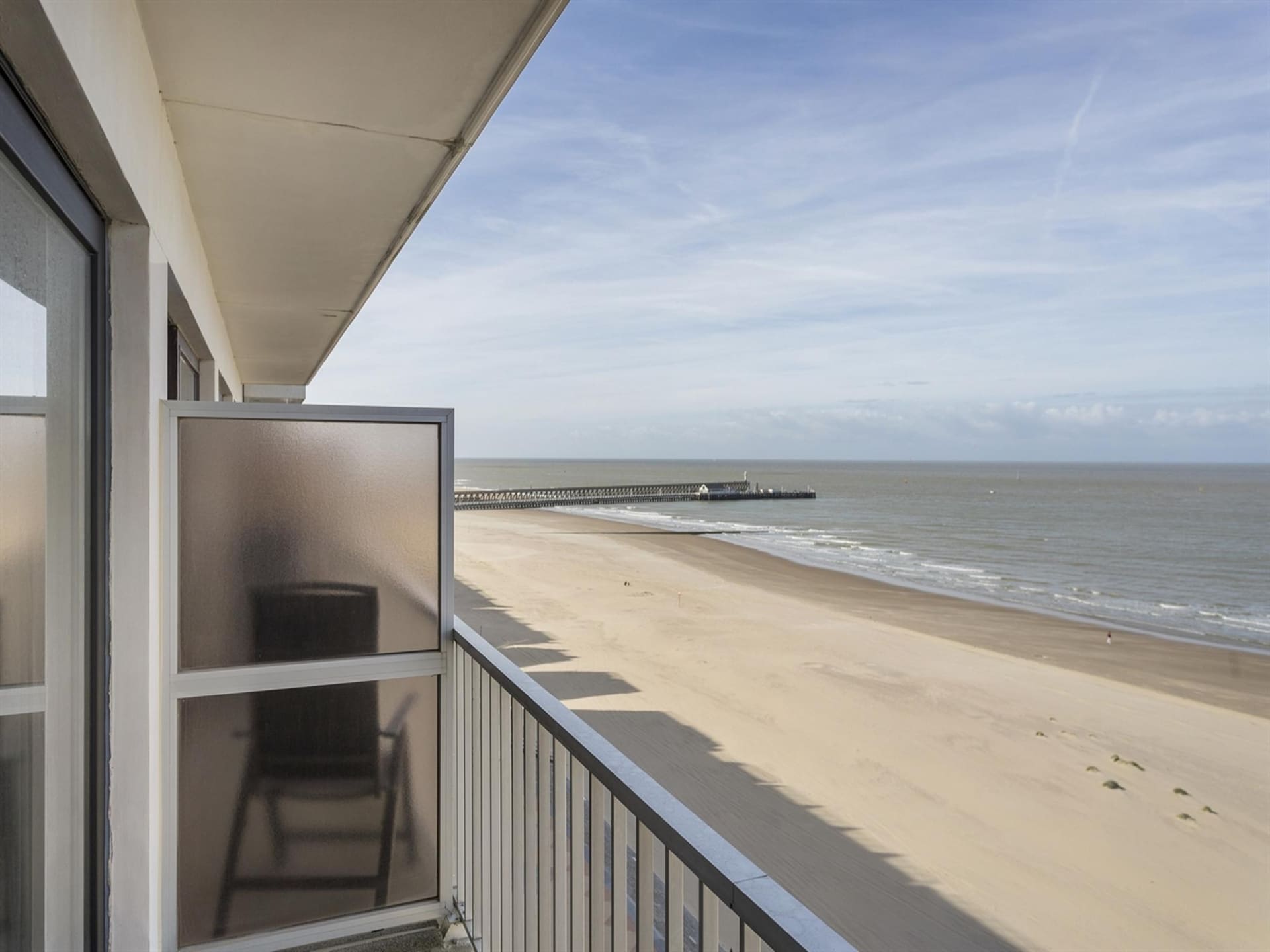 Modern industrieel appartement met zeezicht in Blankenberge - foto 4