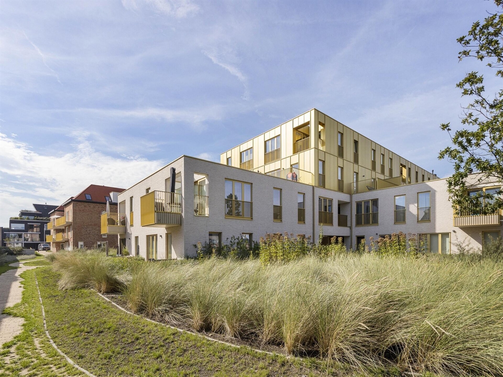 Licht appartement met twee terrassen vlakbij zee en centrum Blankenberge - foto 1