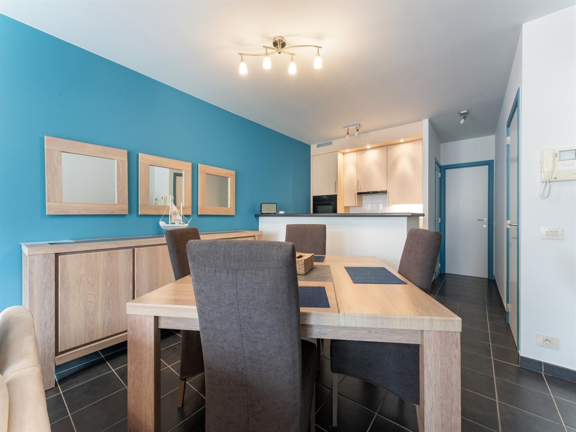 Licht modern appartement met 2 badkamers vlakbij zee in Blankenberge - foto 10