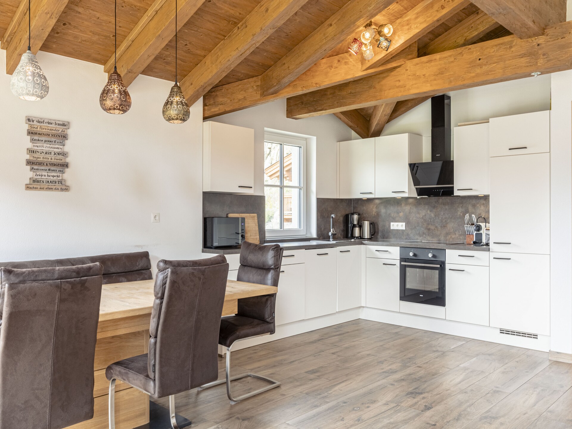 Ruim chalet met privé-sauna, tuin en uitzicht op bergen en meer bij Uttendorf - foto 9