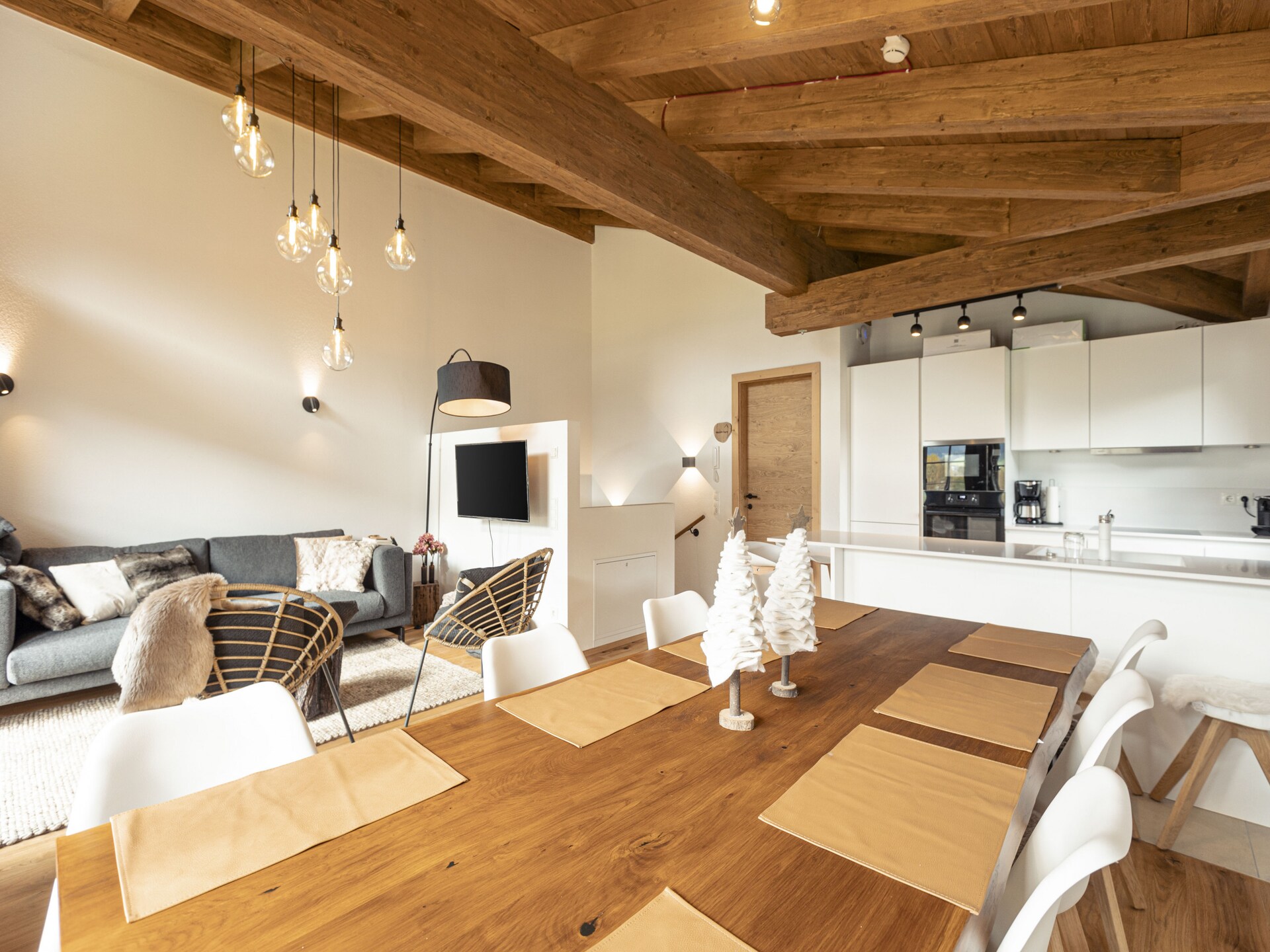 10-persoons vakantiehuis in Uttendorf nabij het meer - foto 2