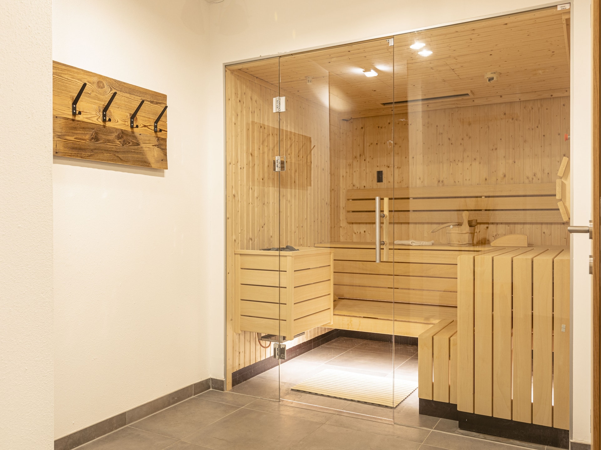 Tauernlodges Uttendorf 4A: Luxe chalet met sauna aan golfbaan en meer - foto 17
