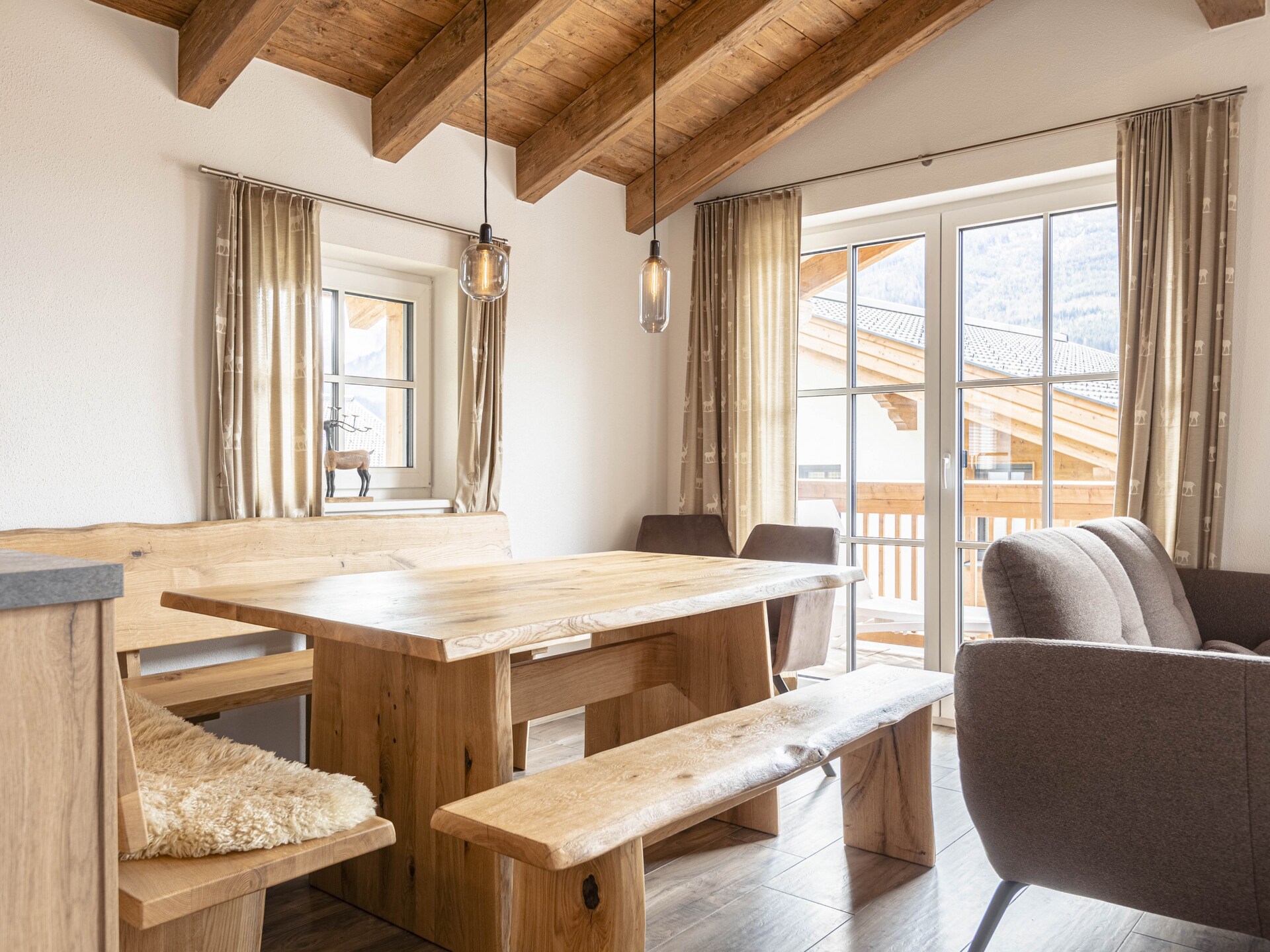 Op 500 m van het meer: Ruim vakantiehuis in Uttendorf voor 10 personen · 4 slk - foto 2