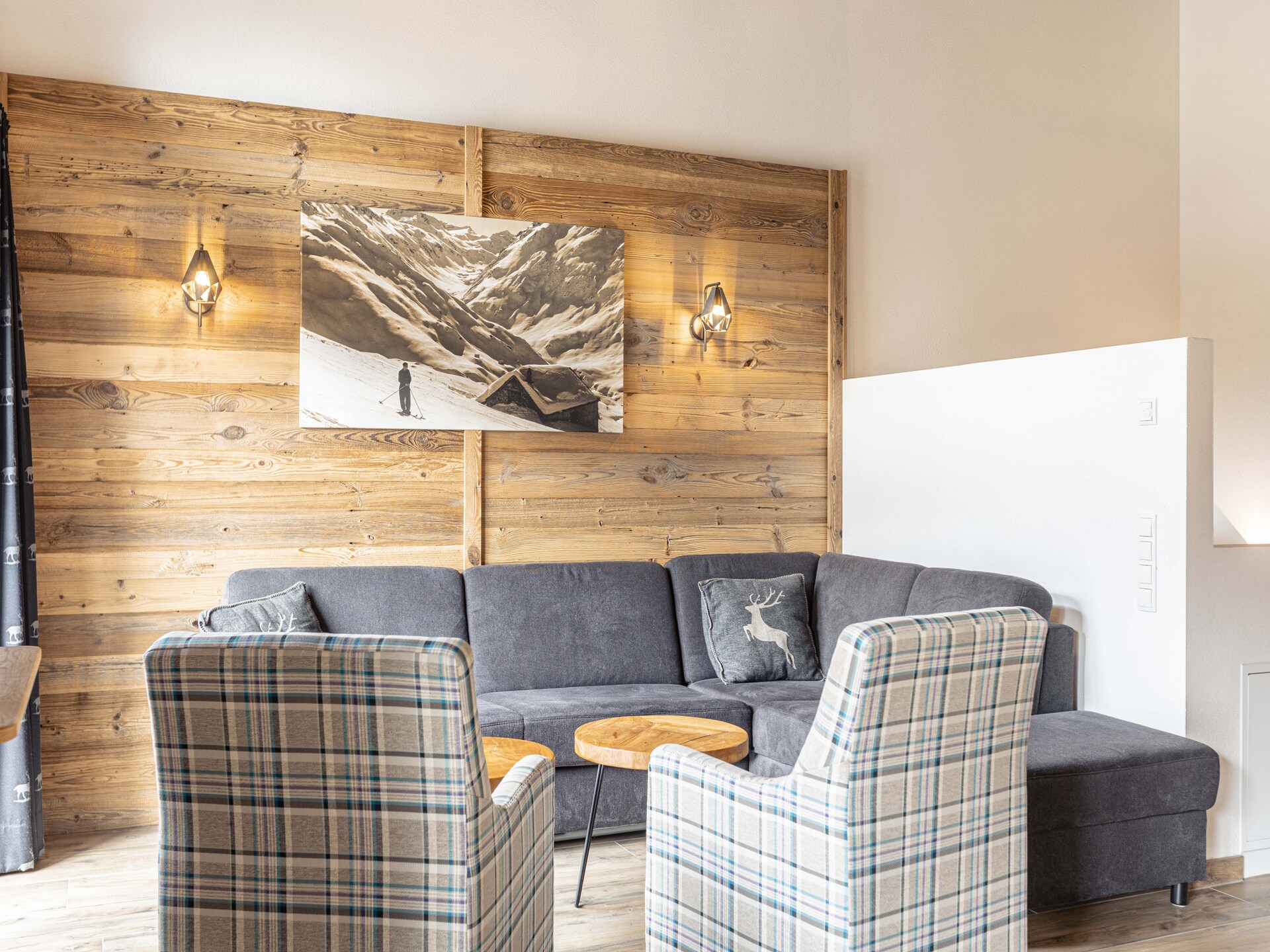 Ruim chalet aan de golfbaan bij het meer, met sauna en uitzicht op de bergen - foto 7