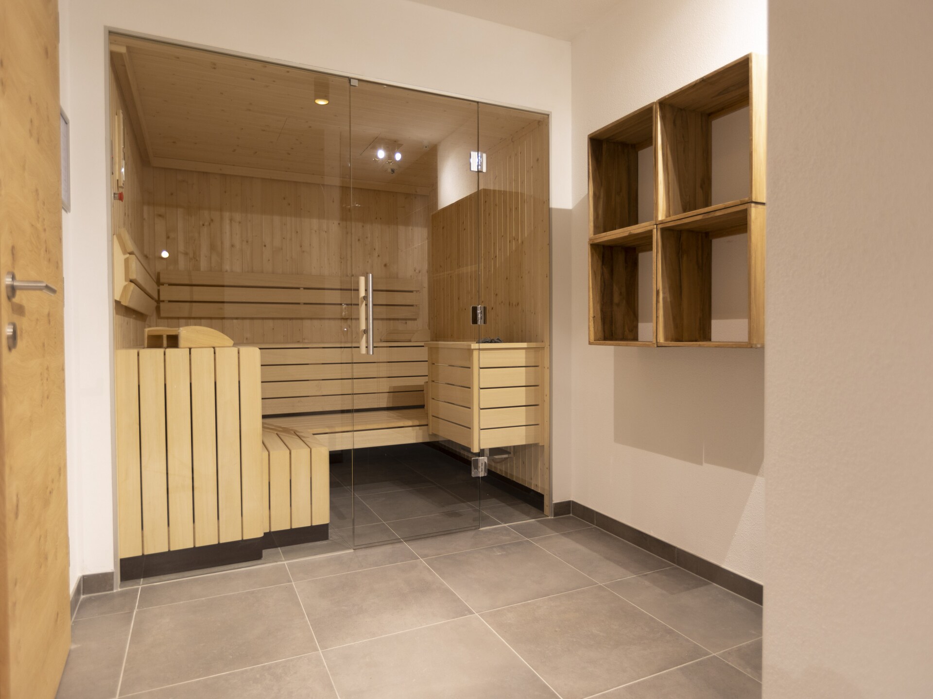 Ruim chalet voor 10 personen aan de golfbaan bij Uttendorf, sauna en uitzicht op bergen en meer - foto 20