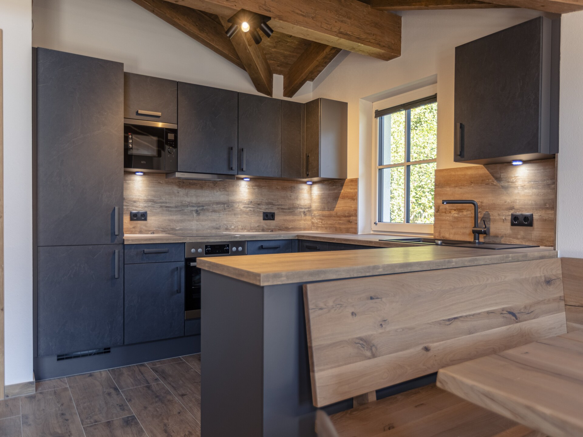 Ruim chalet voor 10 personen aan de golfbaan bij Uttendorf, sauna en uitzicht op bergen en meer - foto 9