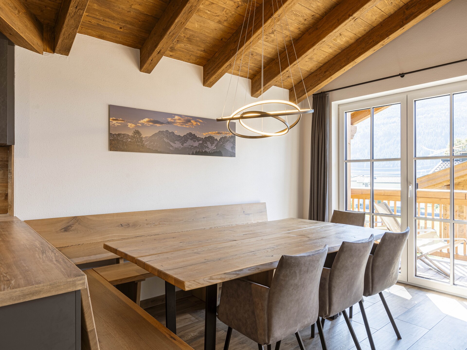Ruim chalet voor 10 personen aan de golfbaan bij Uttendorf, sauna en uitzicht op bergen en meer - foto 2