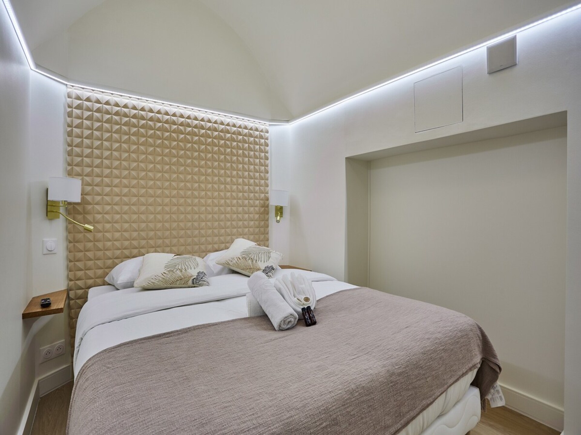 Licht appartement met 2 slaapkamers in de bruisende Marais, 100 m² - foto 6