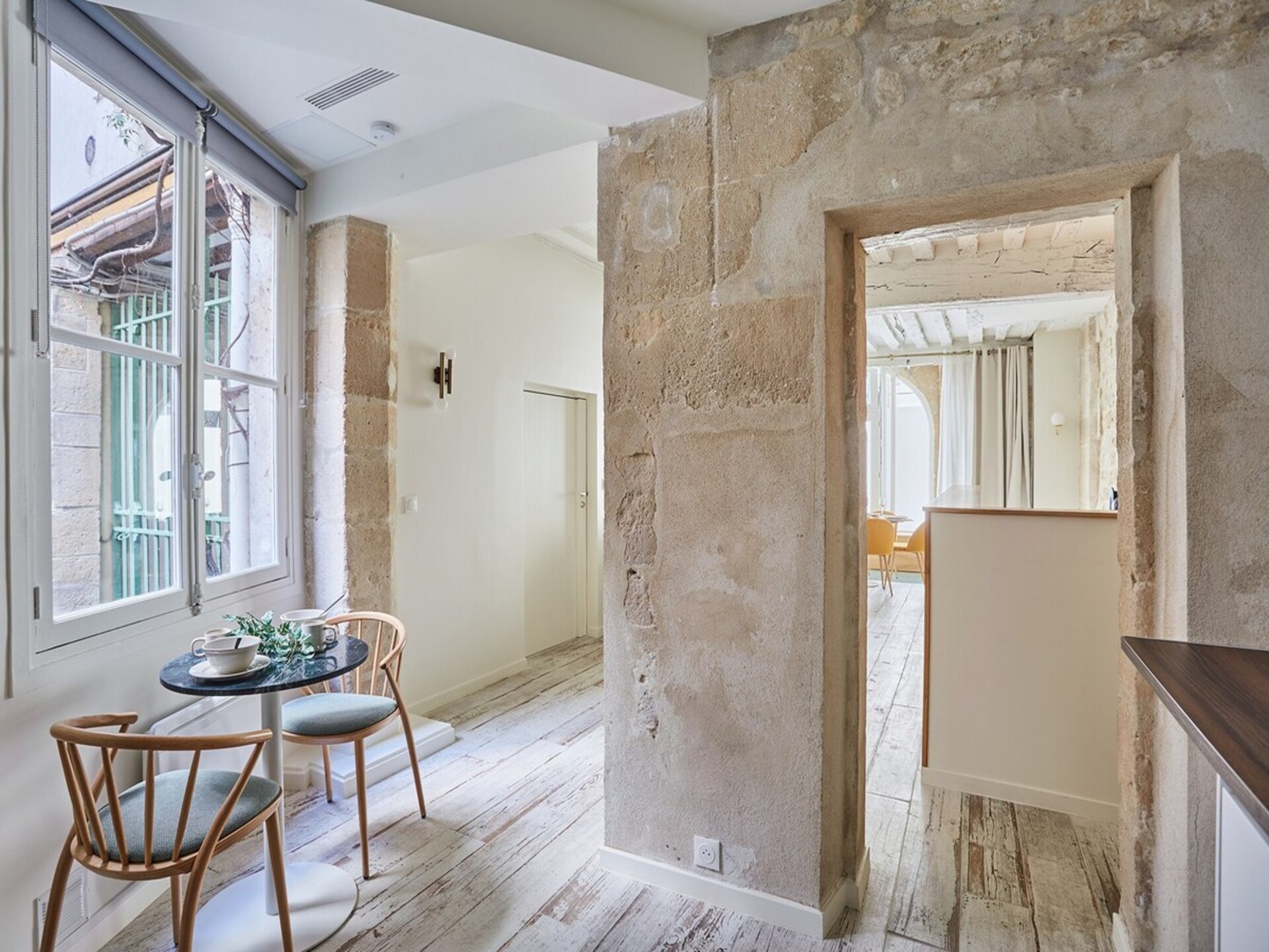 Licht appartement met 2 slaapkamers in de bruisende Marais, 100 m² - foto 13
