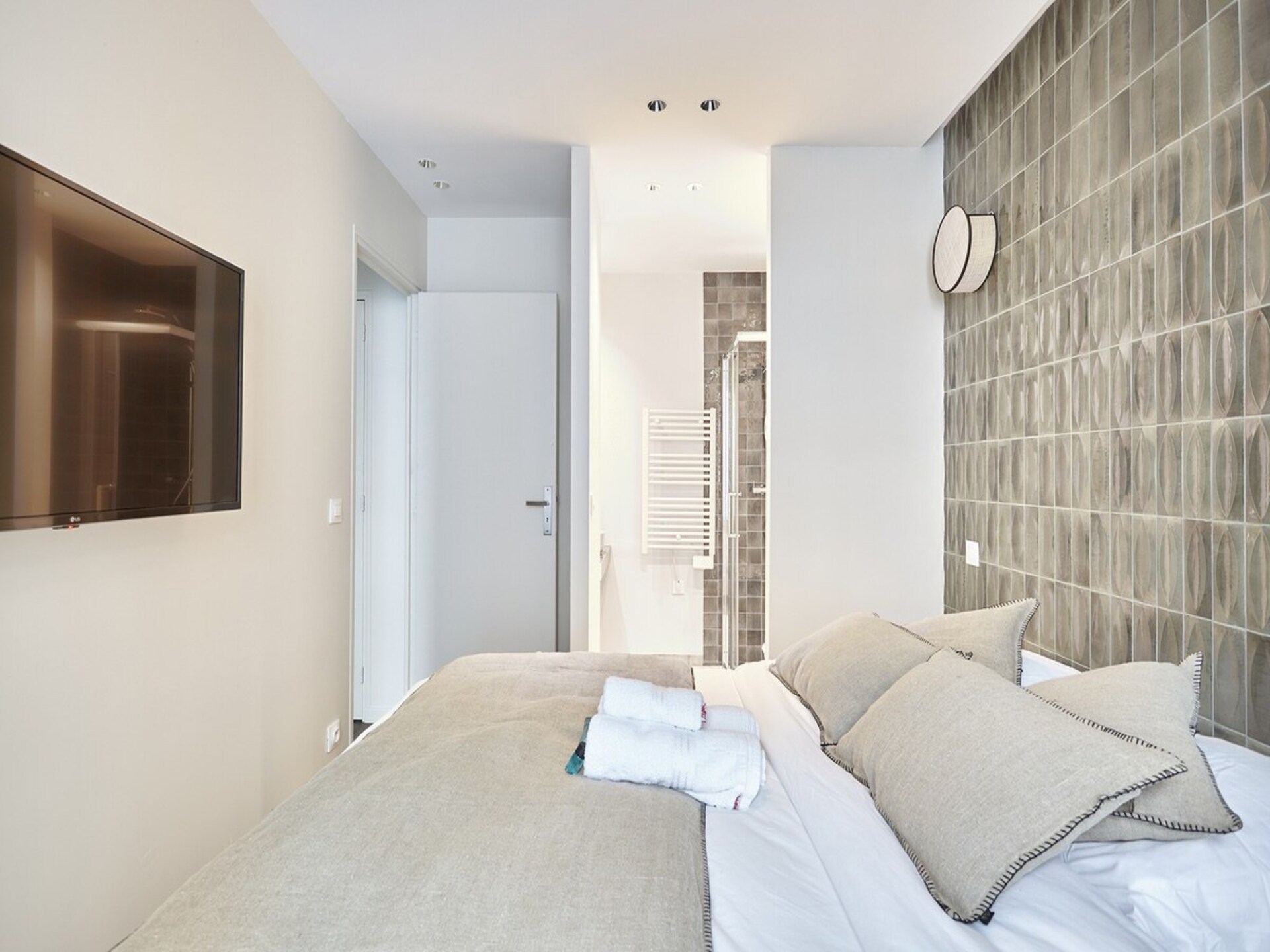Modern 2-slaapkamerappartement met 2 badkamers in de levendige Marais - foto 12