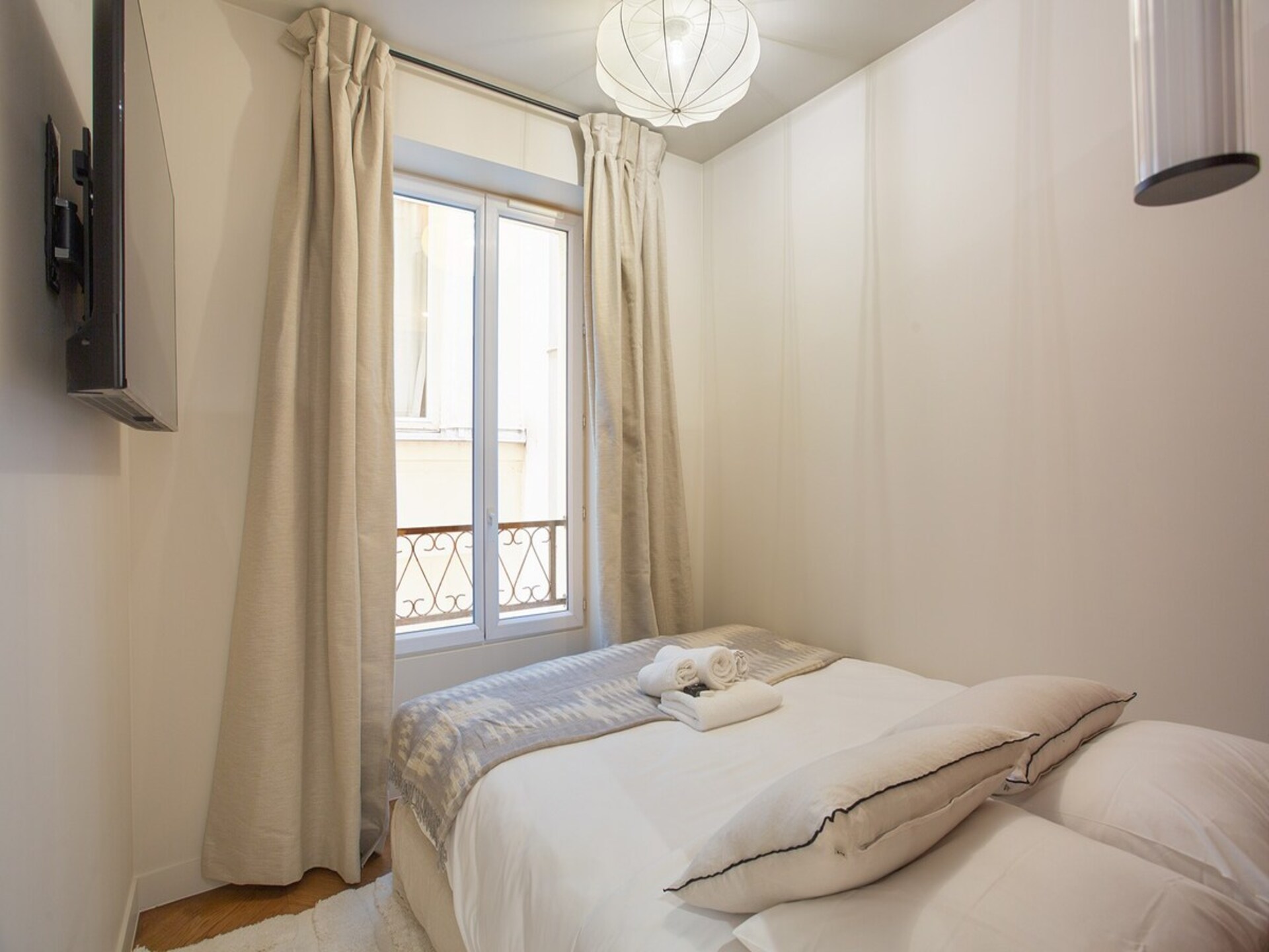 Compact Parijs appartement met airco, vlakbij Hôtel de Ville - foto 9