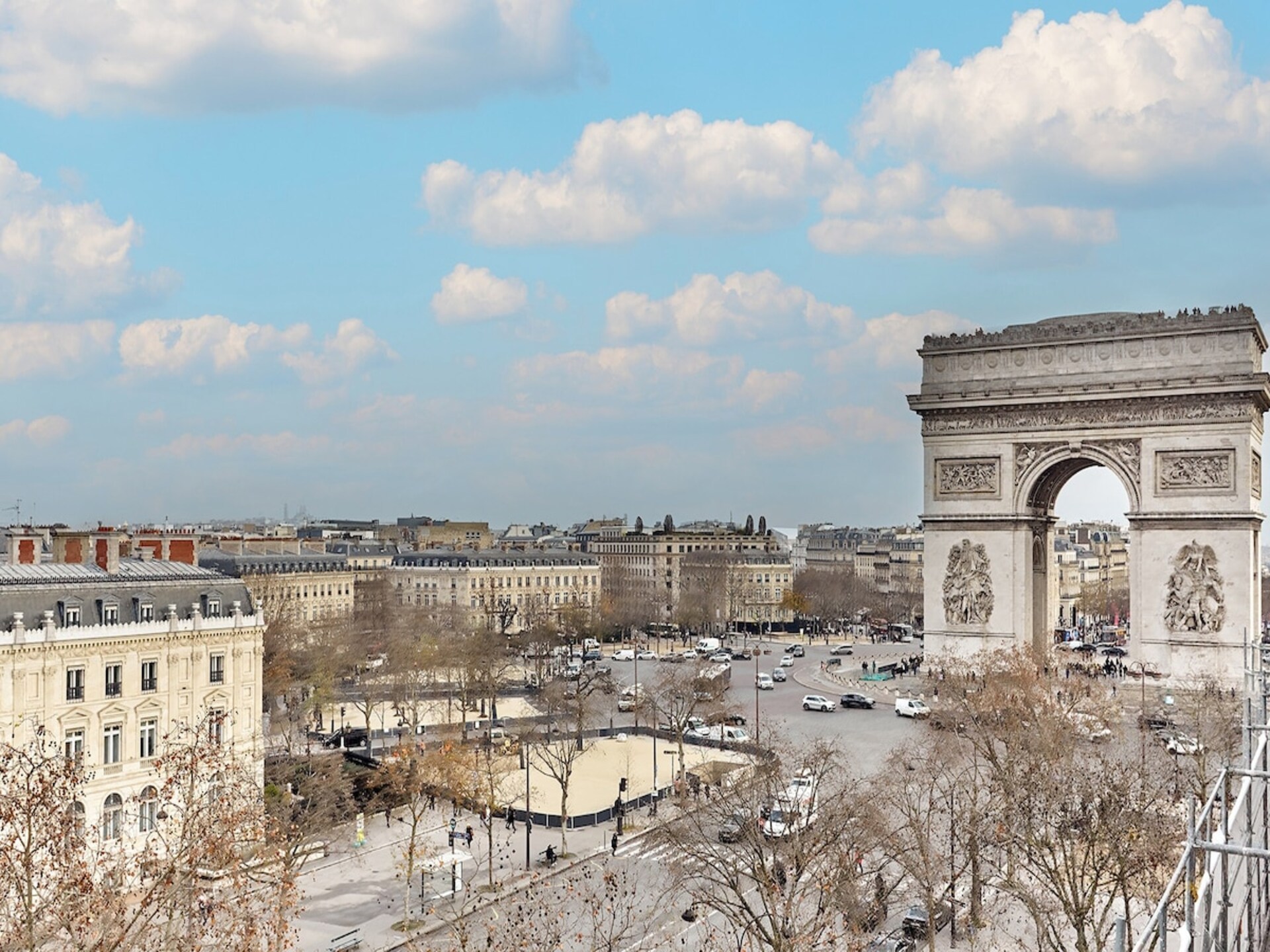 Prachtig 120m² appartement tegenover de Arc de Triomphe in het 16e arrondissement - foto 3