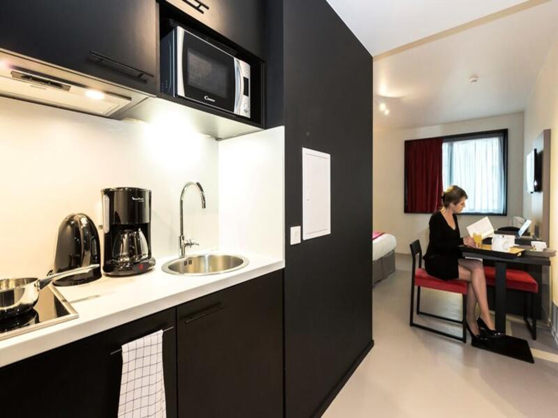 Compacte studio voor 2 in het 17e arrondissement, vlakbij metro Porte de Saint-Ouen - foto 31