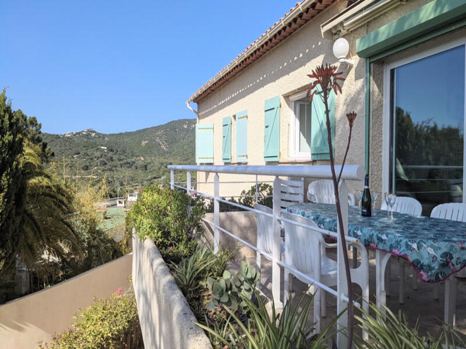 Ruim appartement met panoramisch zeezicht in Coti-Chiavari, 300m van strand - foto 2