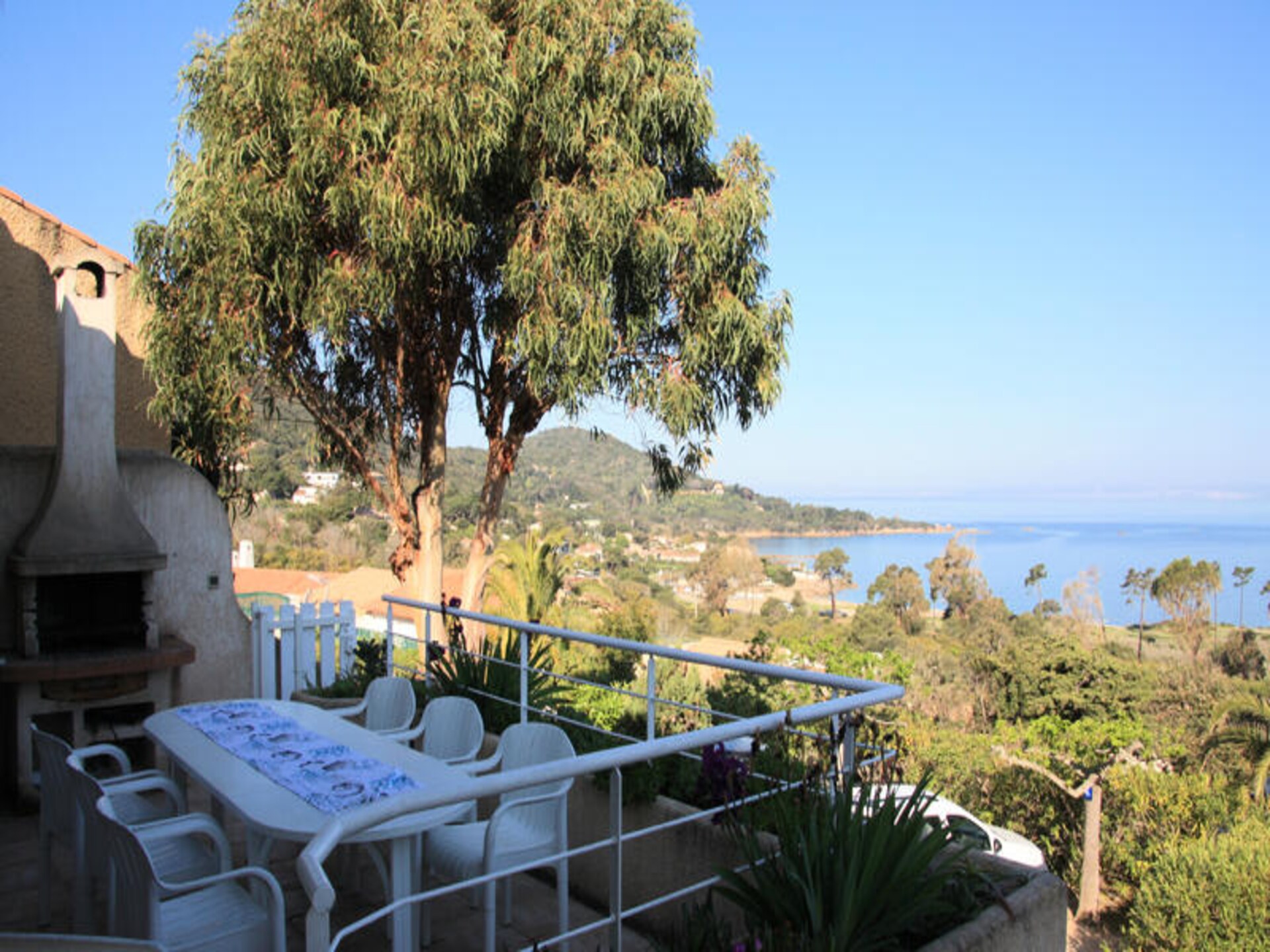 Ruime villa met zeezicht op 300m van strand bij Ajaccio - foto 8